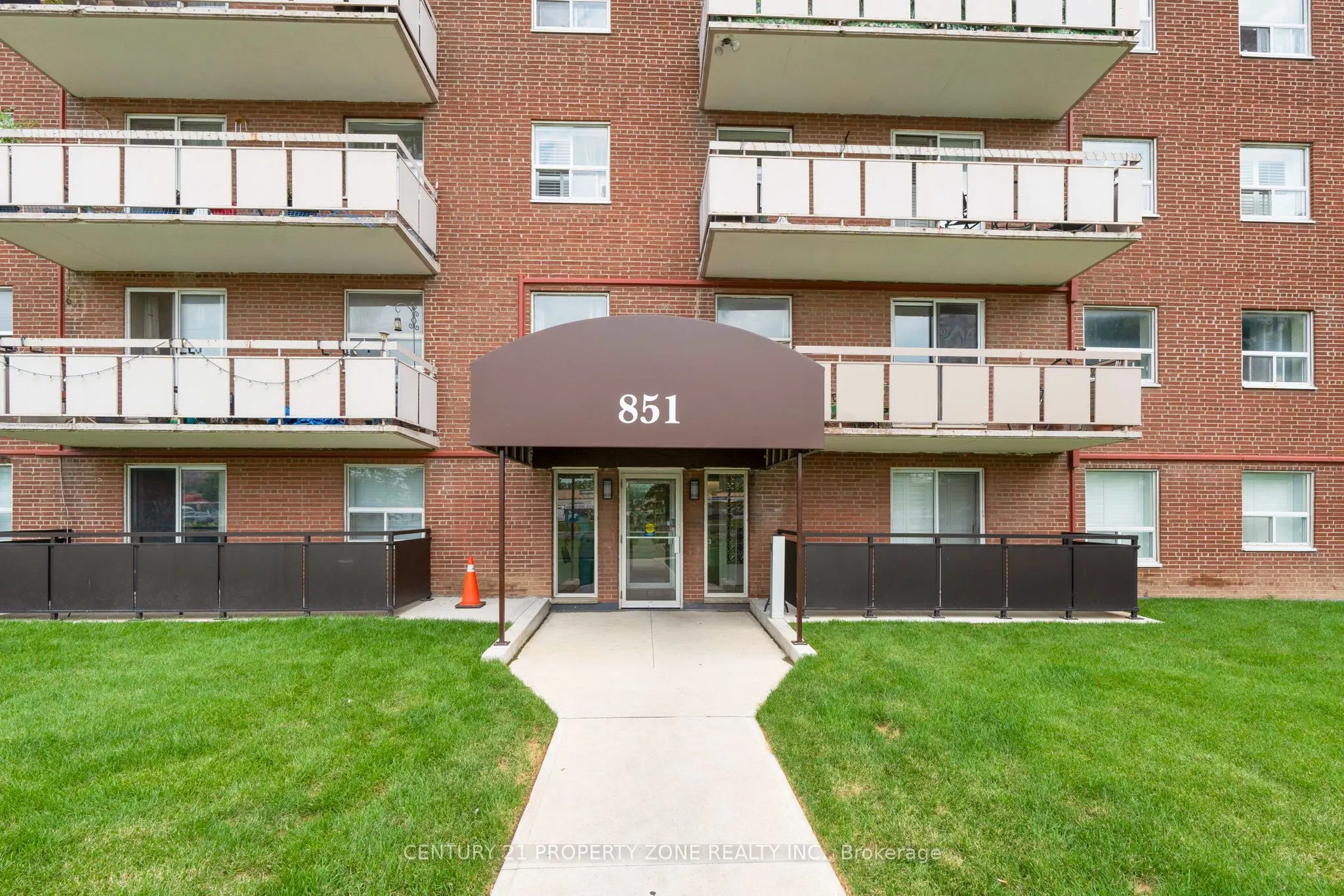 851 Queenston Road #105