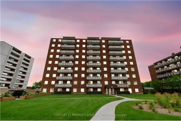 851 Queenston Road