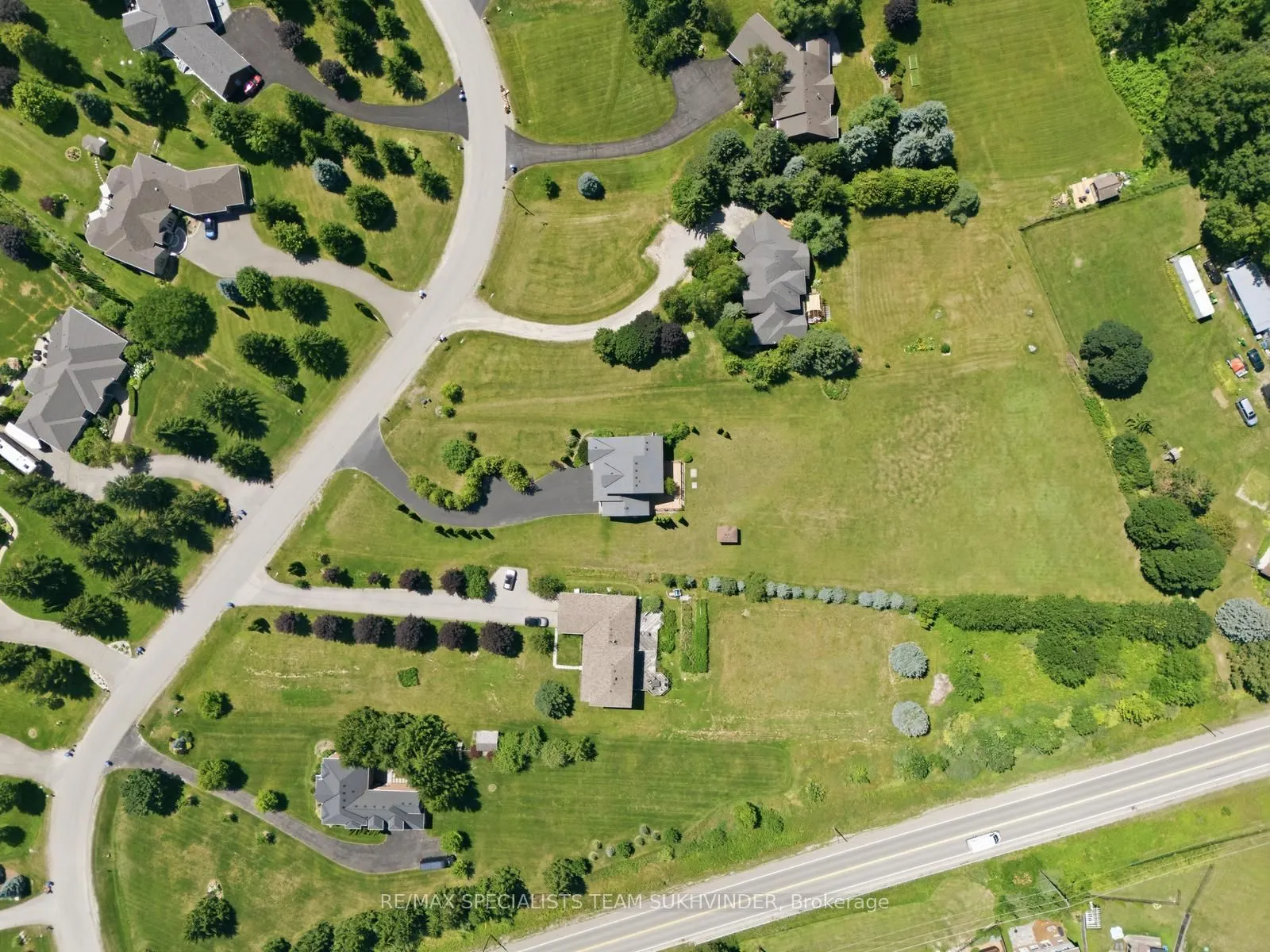 37 Woodland Drive