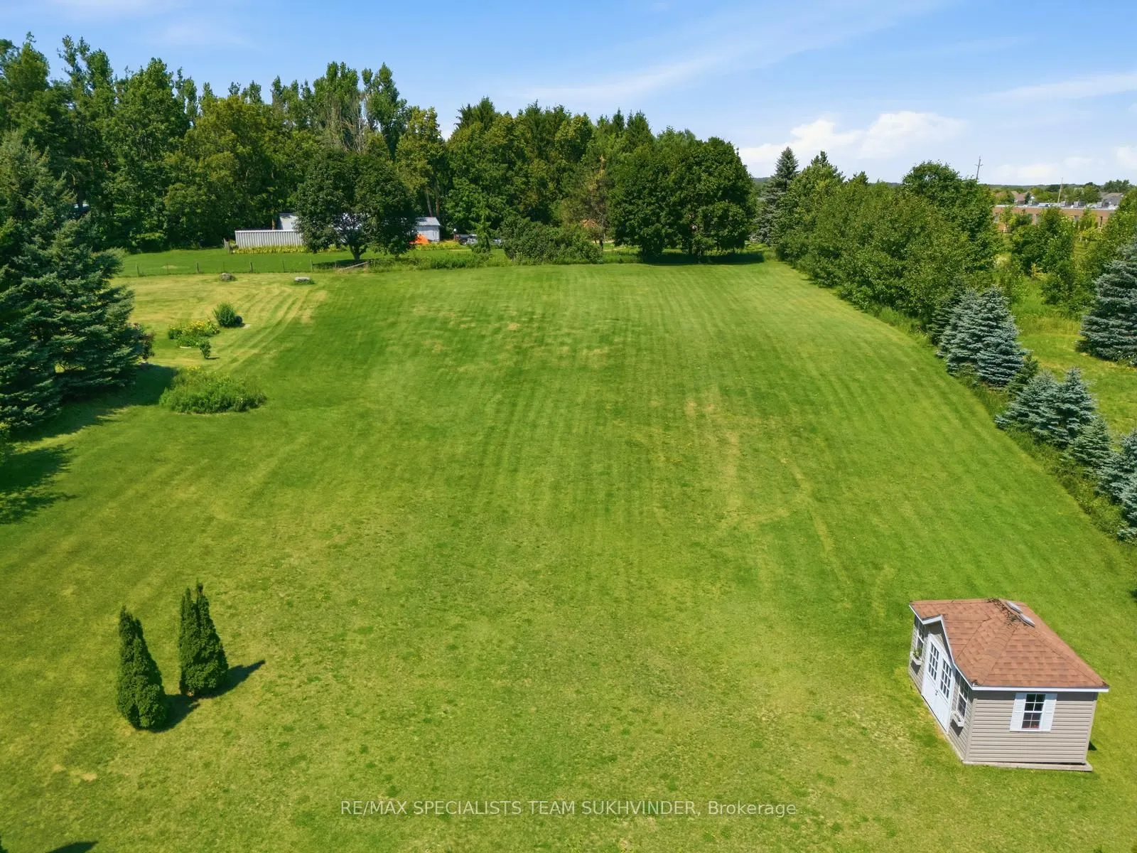 37 Woodland Drive