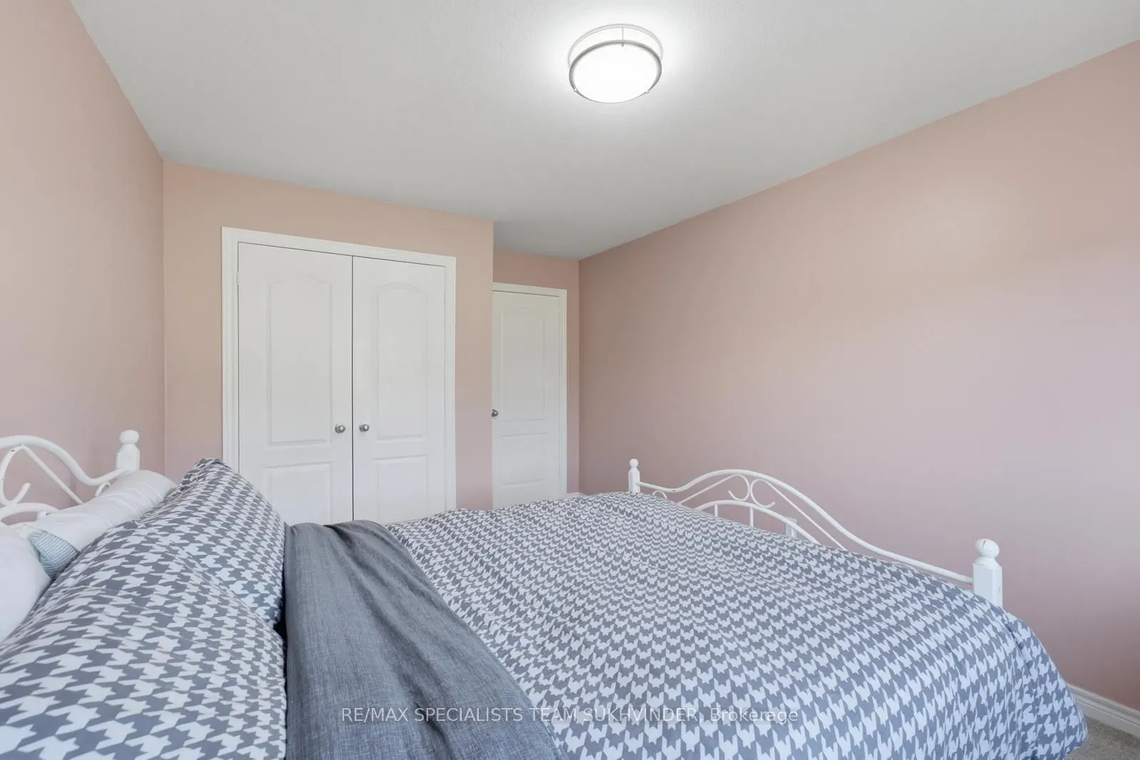 37 Woodland Drive