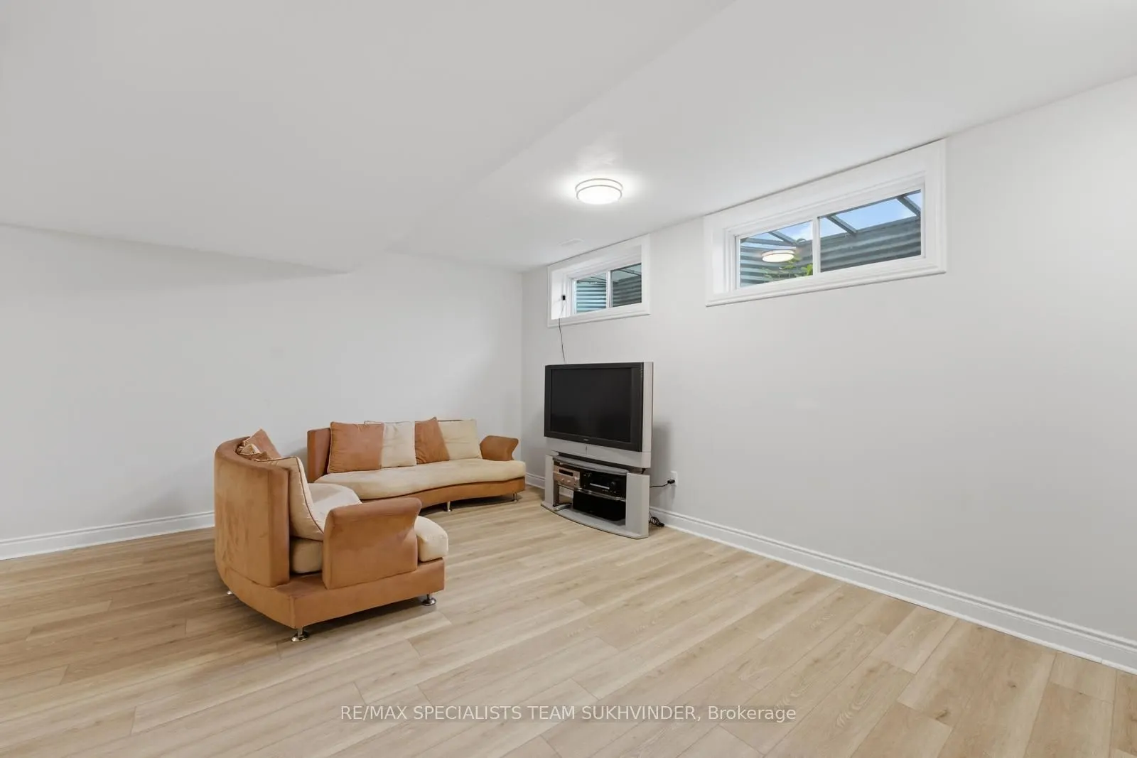 37 Woodland Drive