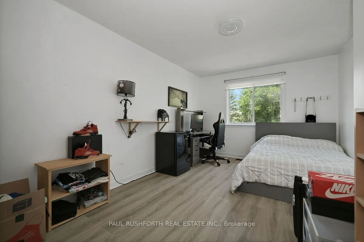 29 Grenadier Way