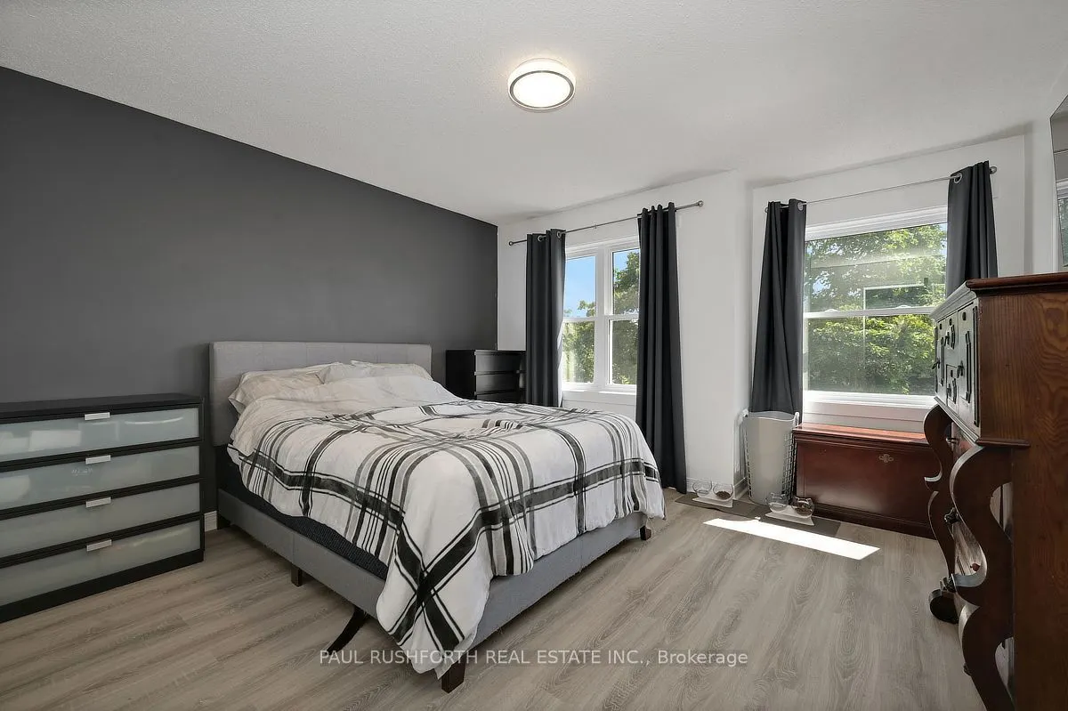 29 Grenadier Way