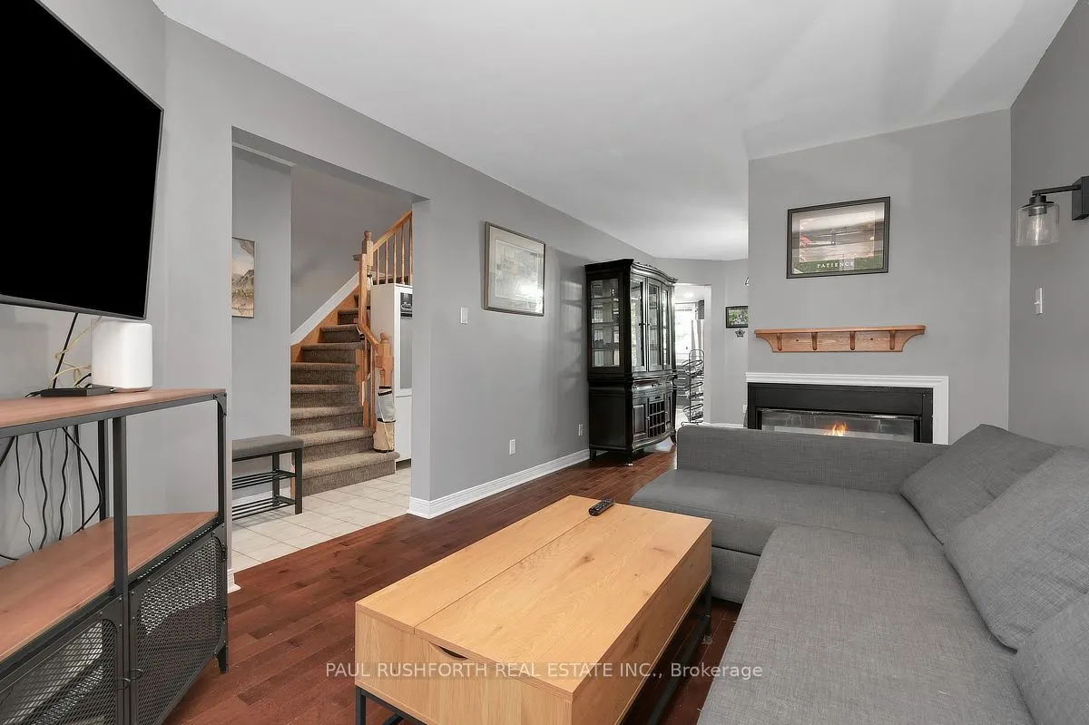 29 Grenadier Way