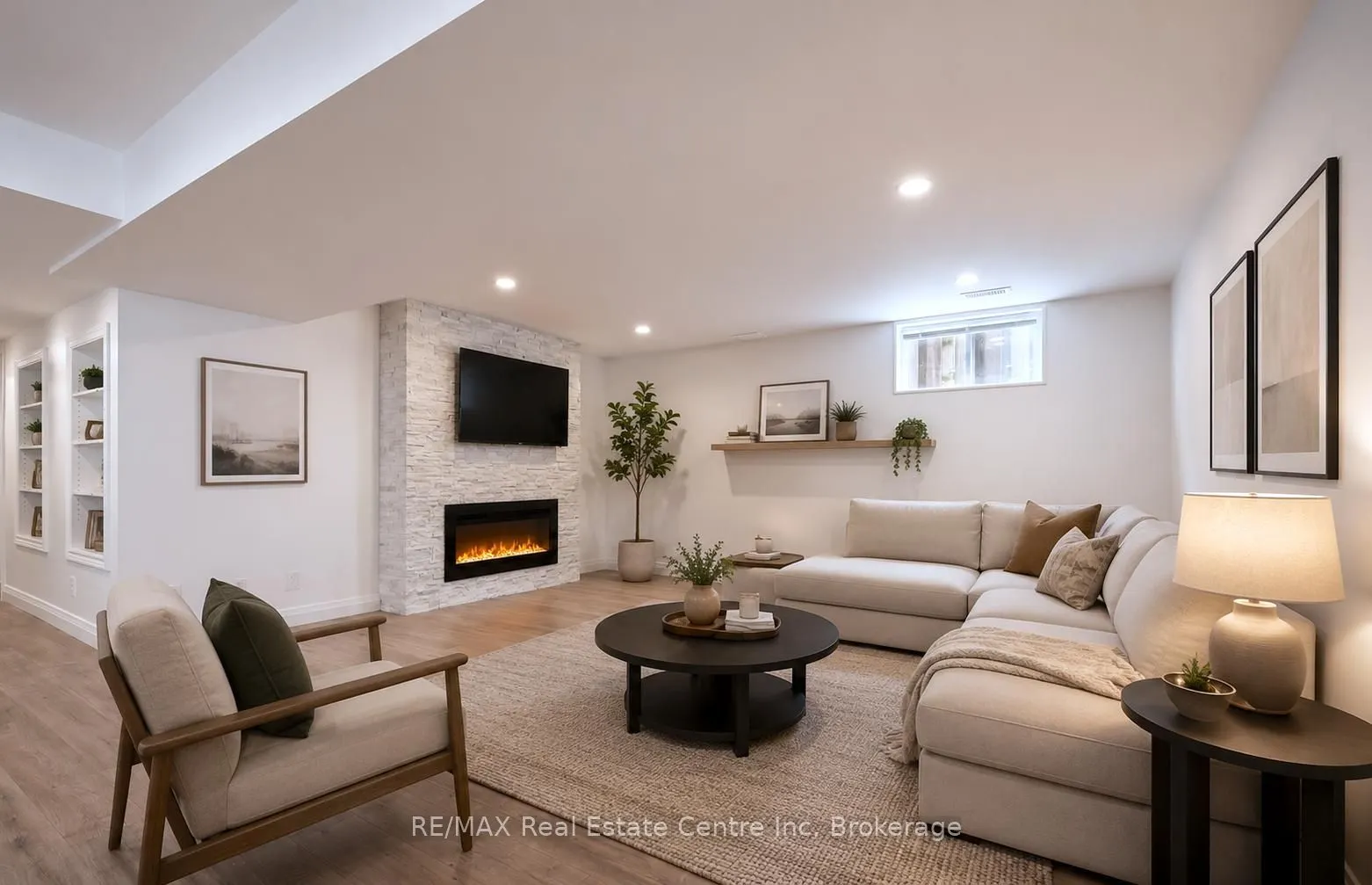 18 KEYS Crescent