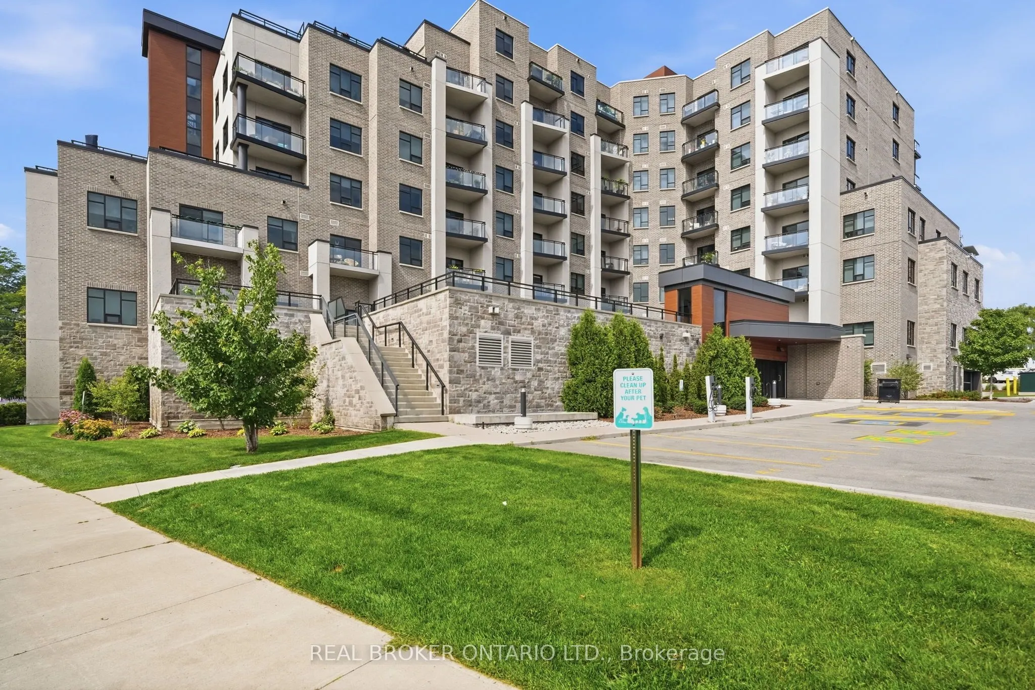 30 Hamilton Street S #101
