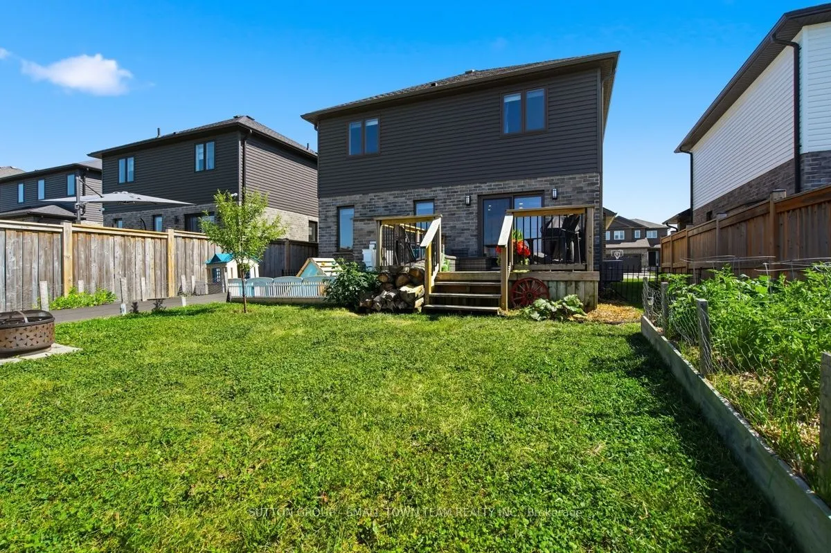 122 Gilmour Drive