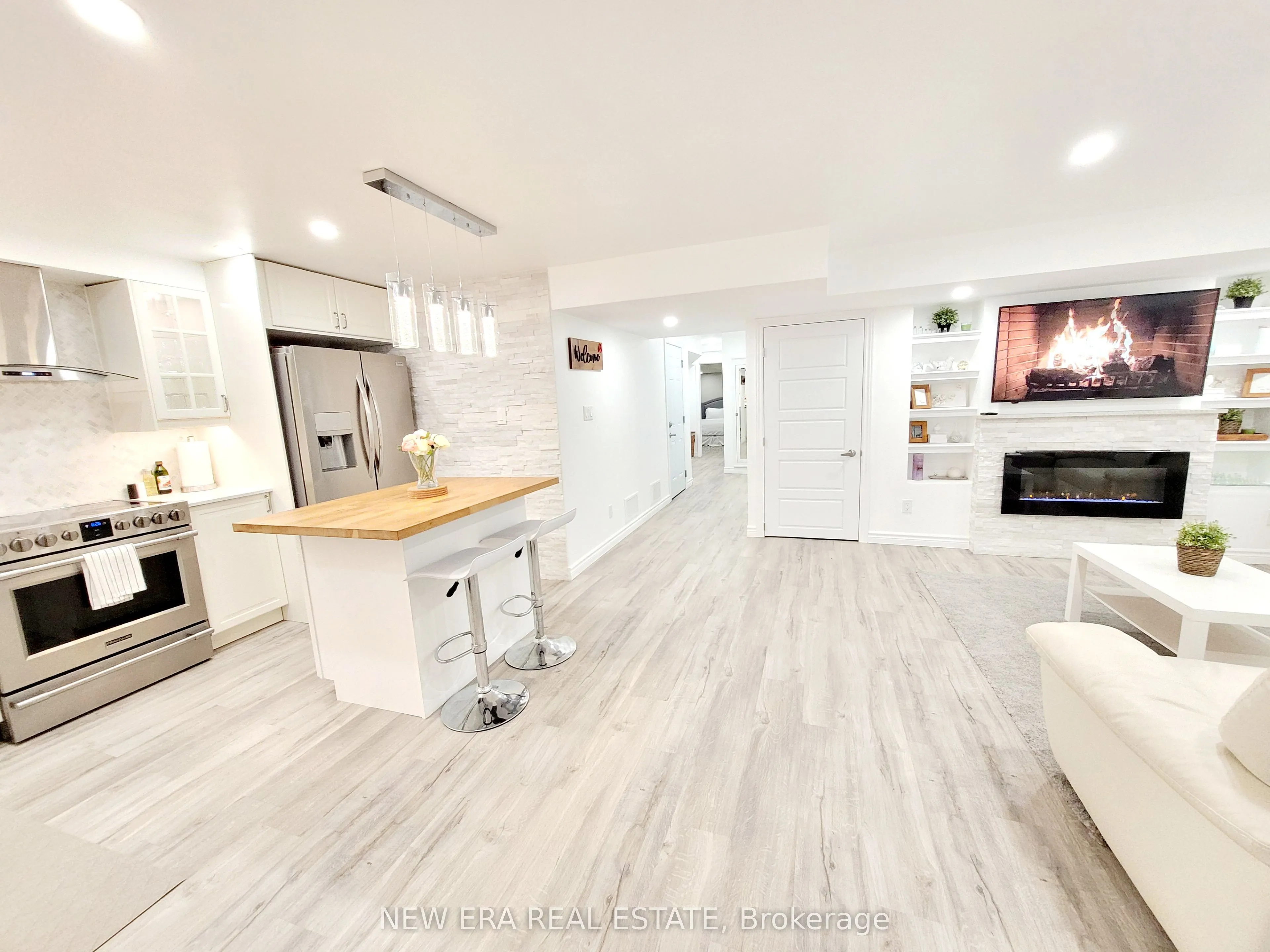 455 Equestrian Way