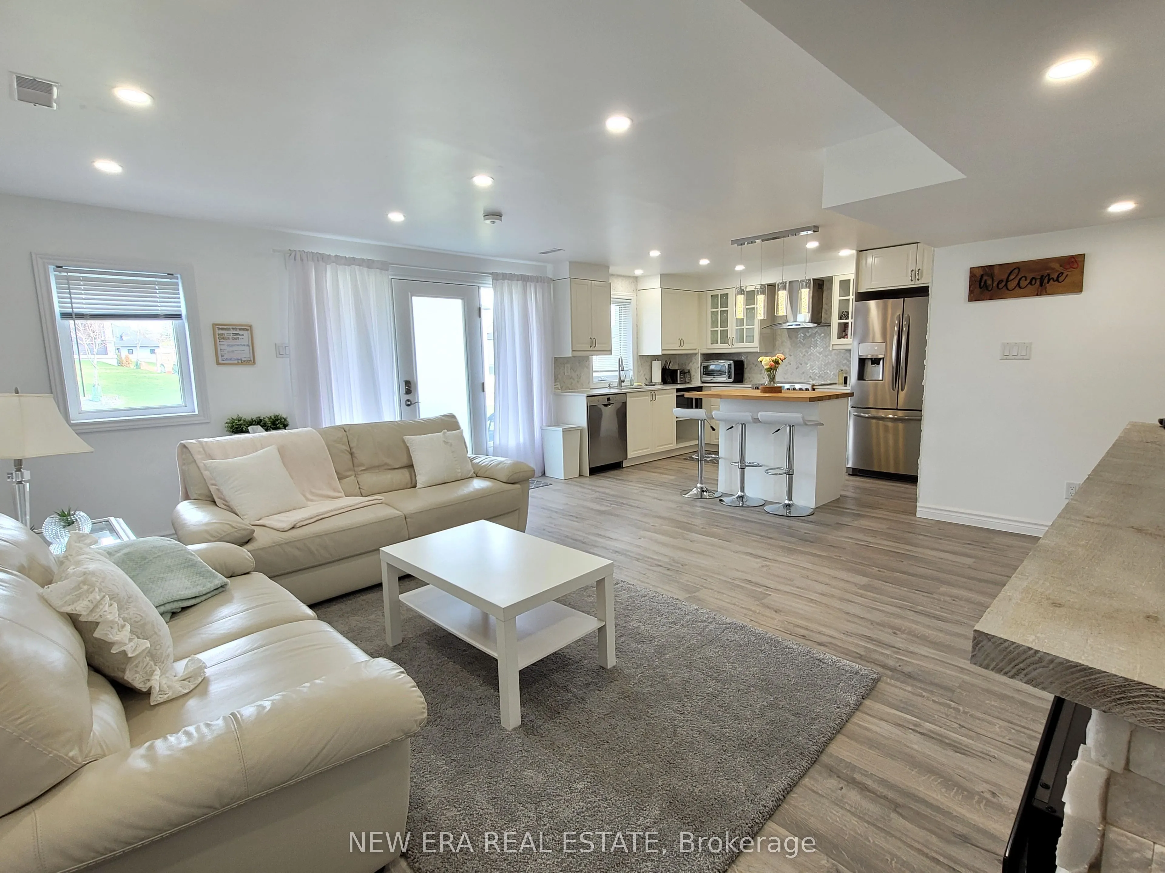 455 Equestrian Way