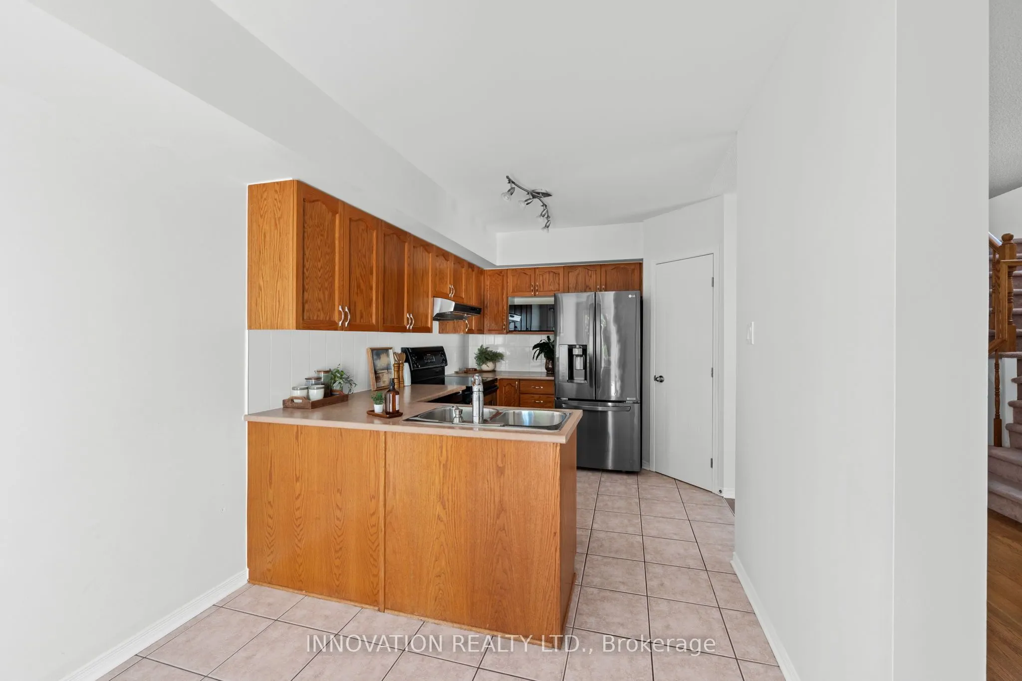 37 Chantilly Gate