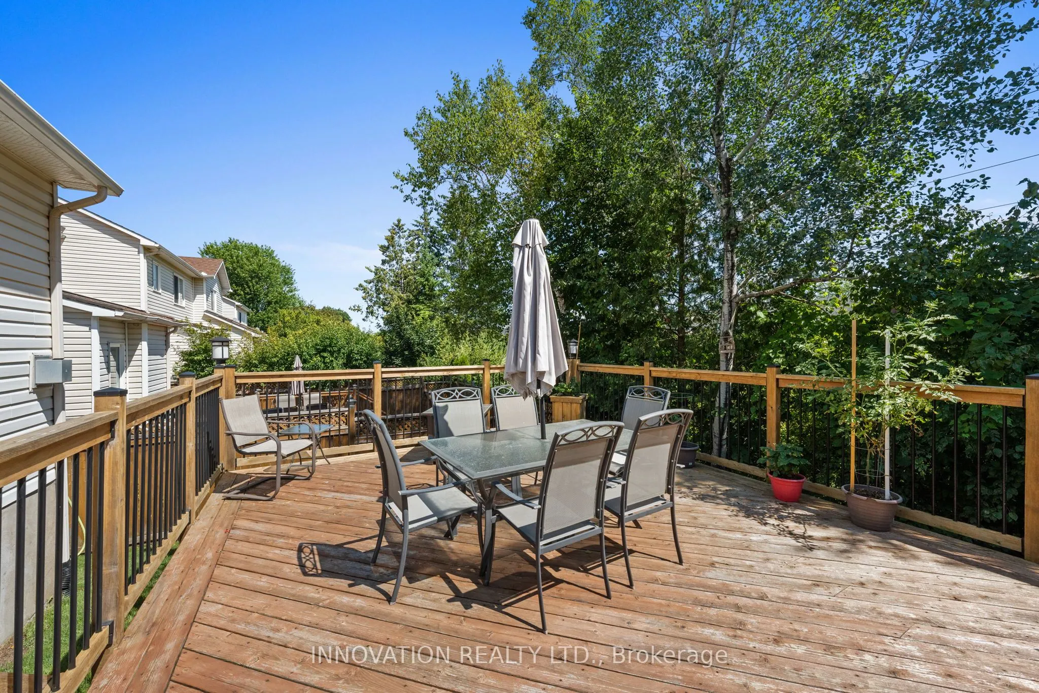 37 Chantilly Gate