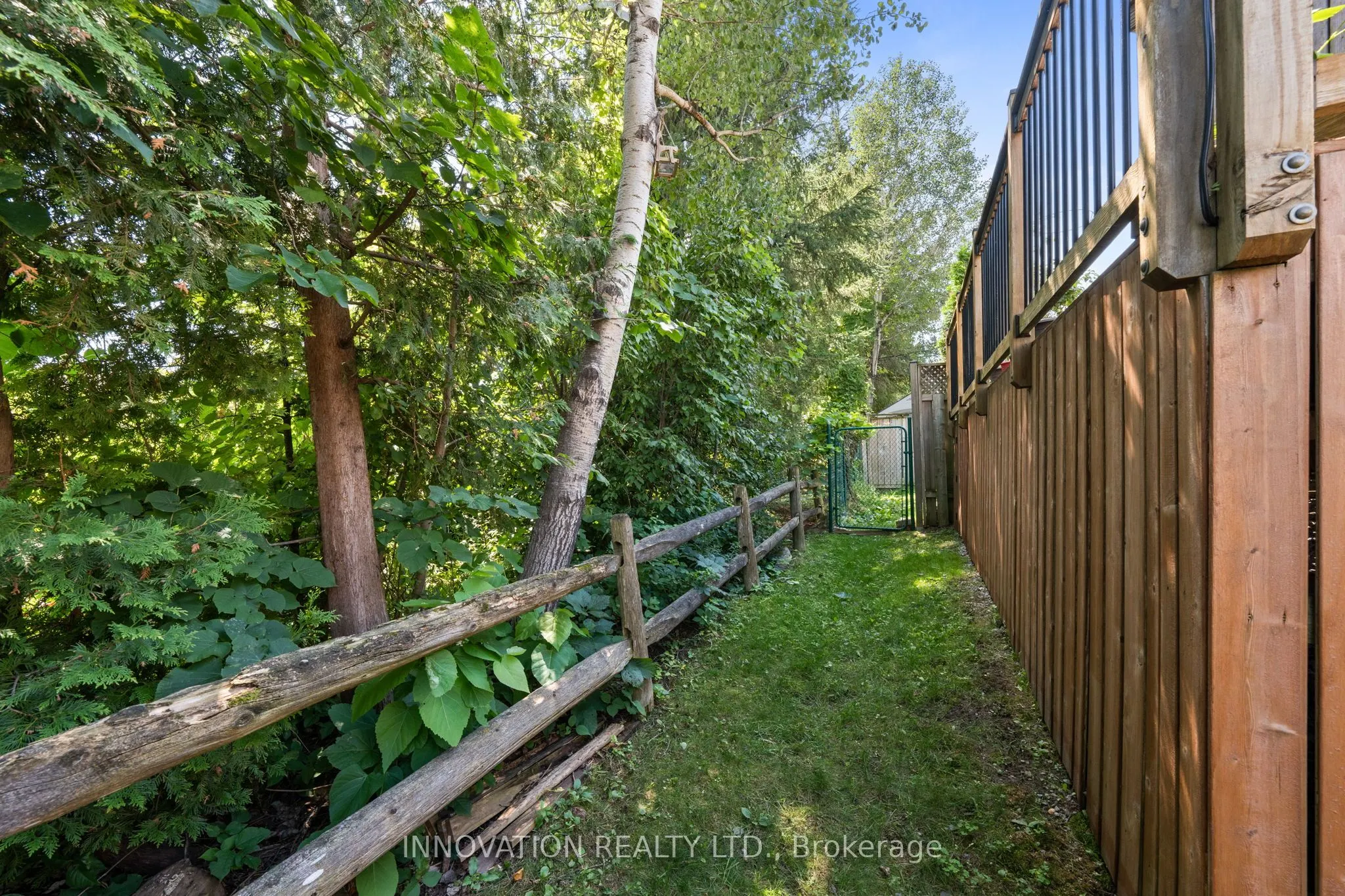 37 Chantilly Gate