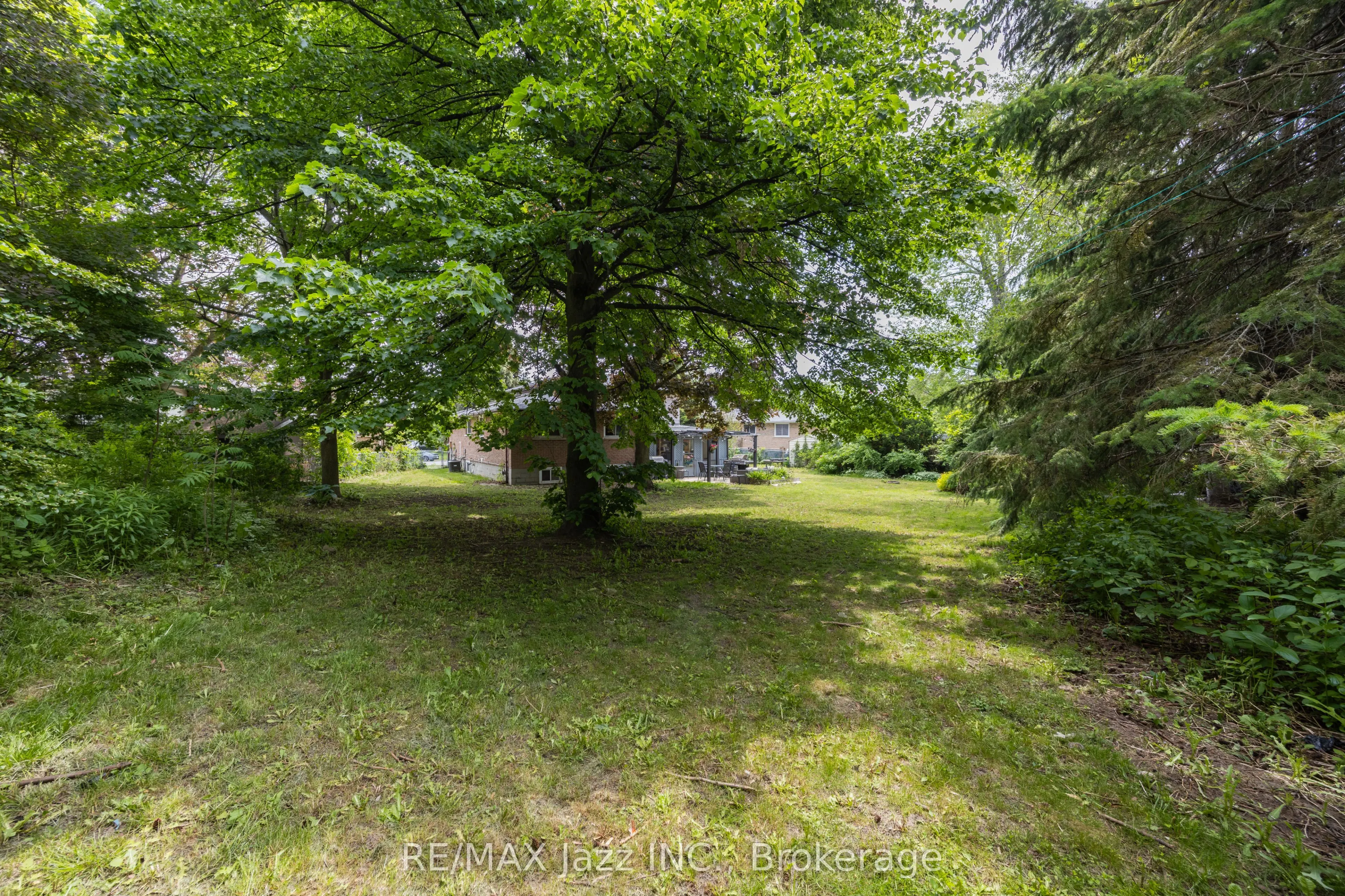 62 Crossley Drive
