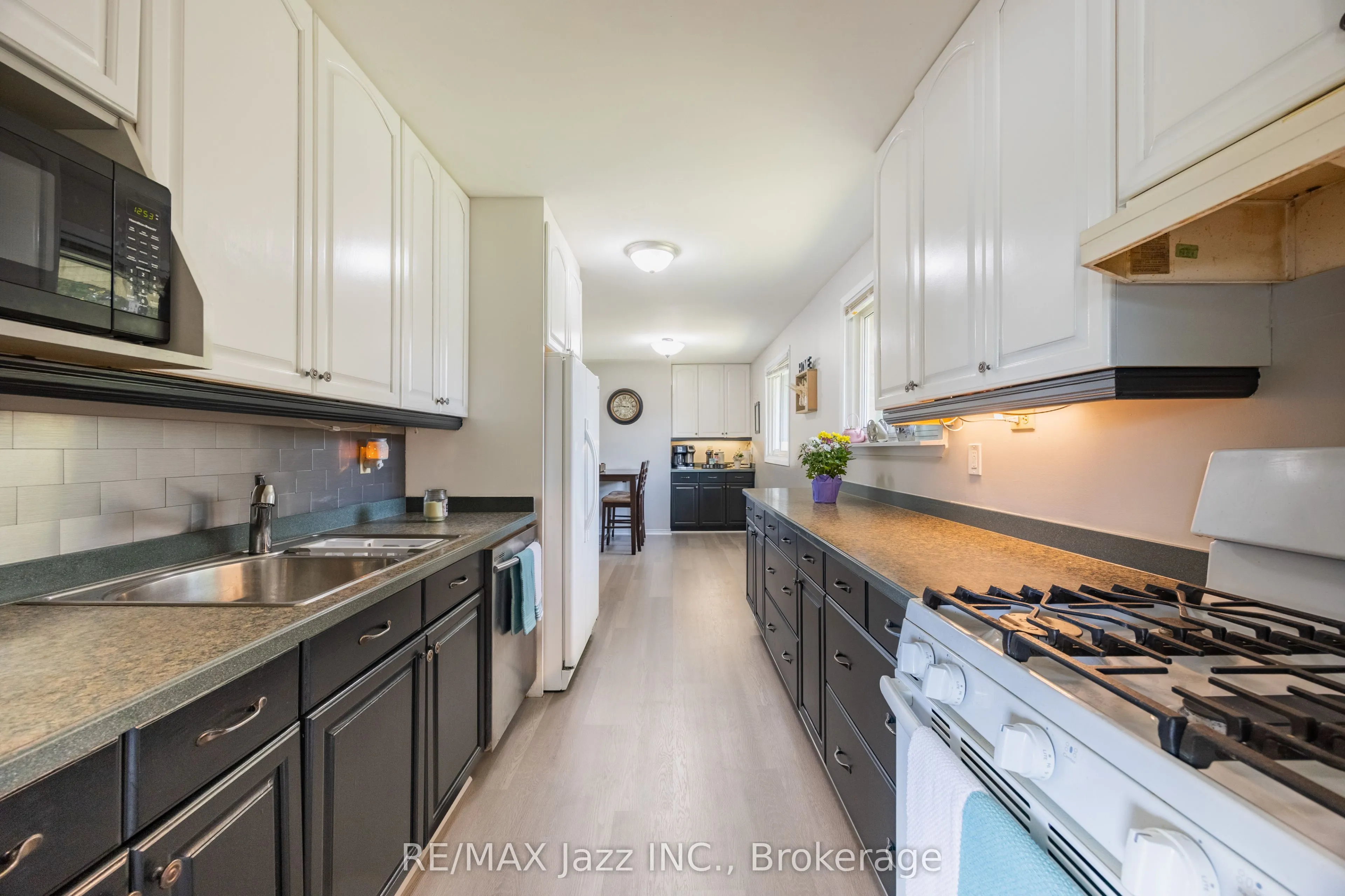 62 Crossley Drive