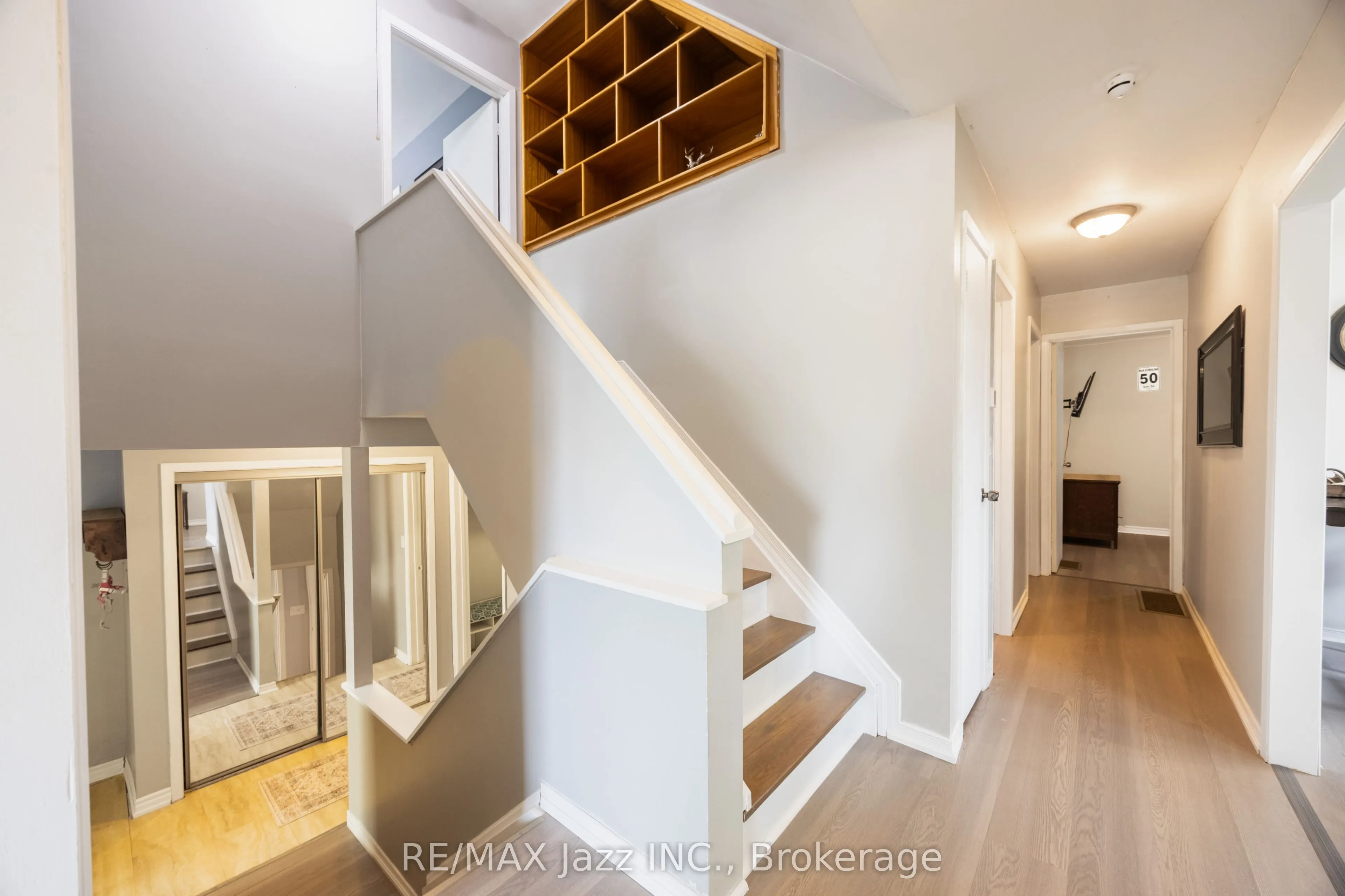 62 Crossley Drive