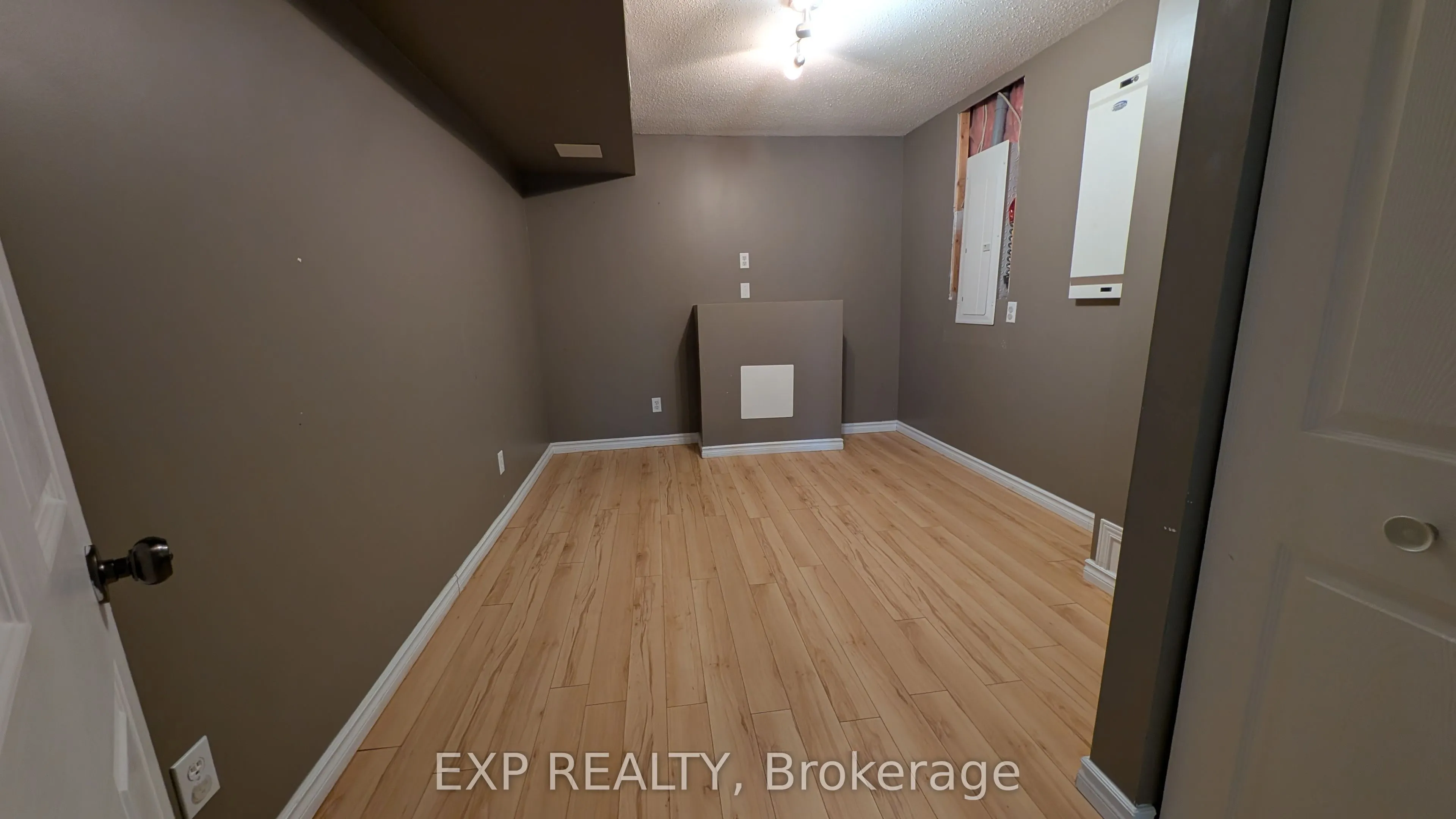 254 FLODDEN Way