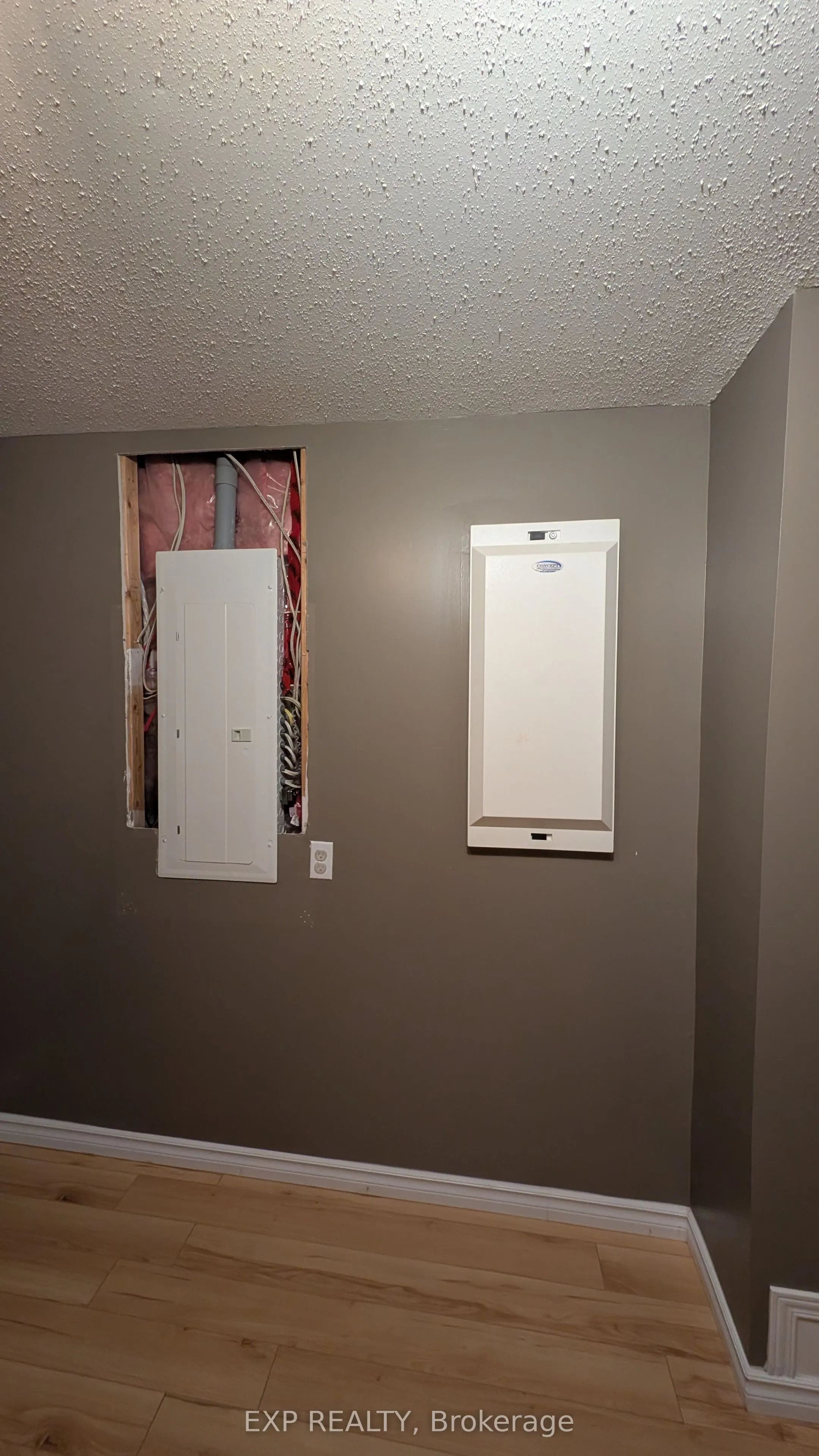 254 FLODDEN Way