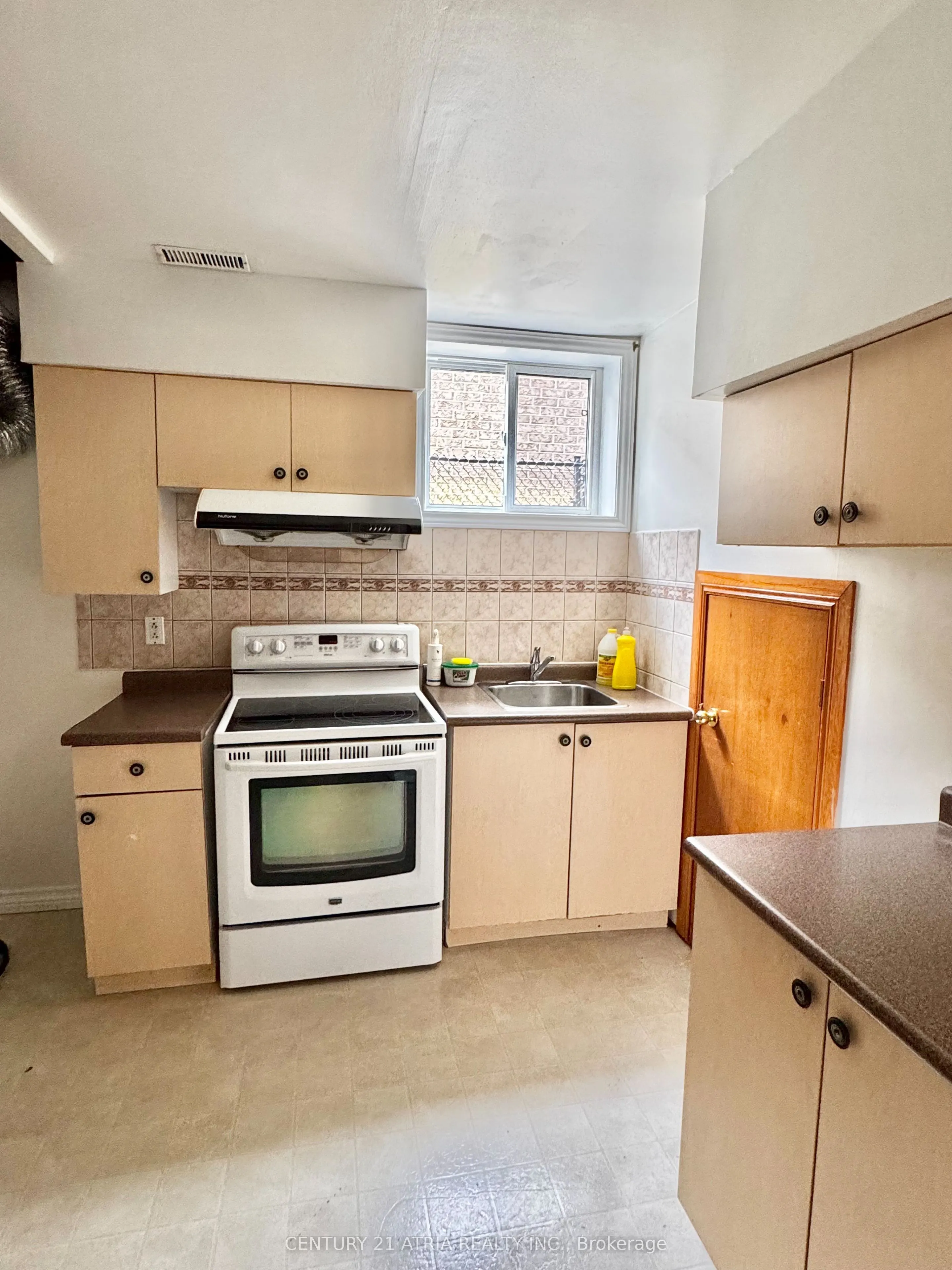 1688 Keppler Crescent