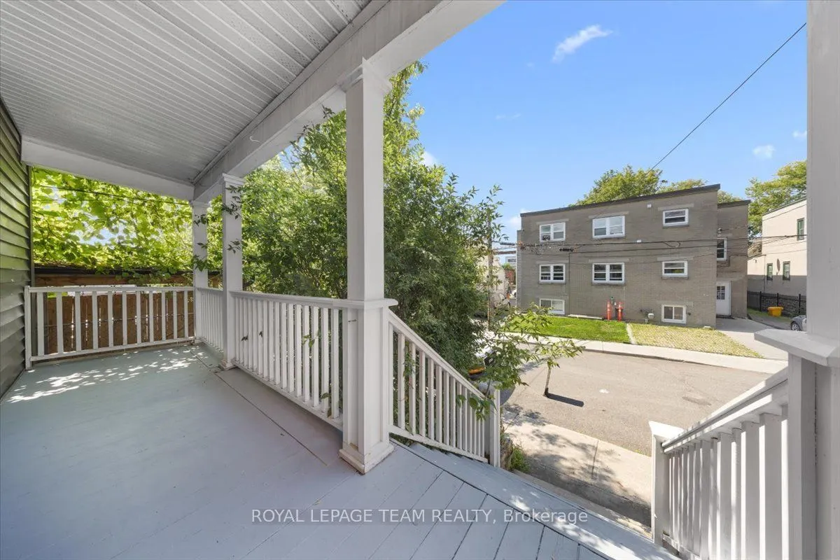 135 Upper Lorne Place