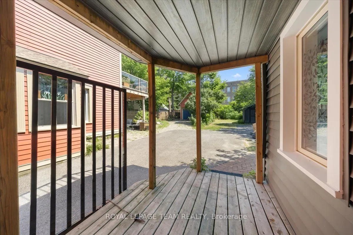135 Upper Lorne Place