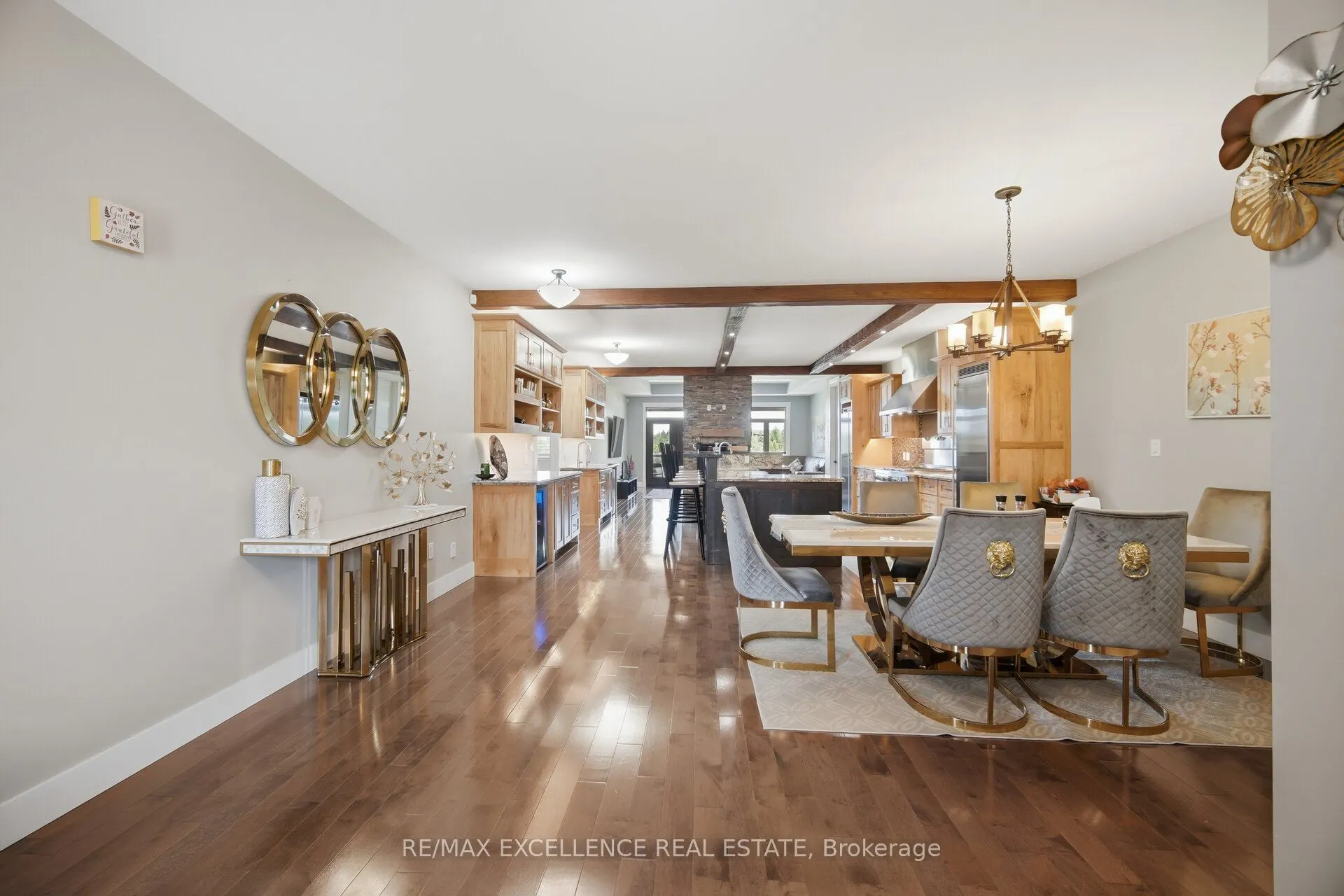 5593 Trafalgar Road