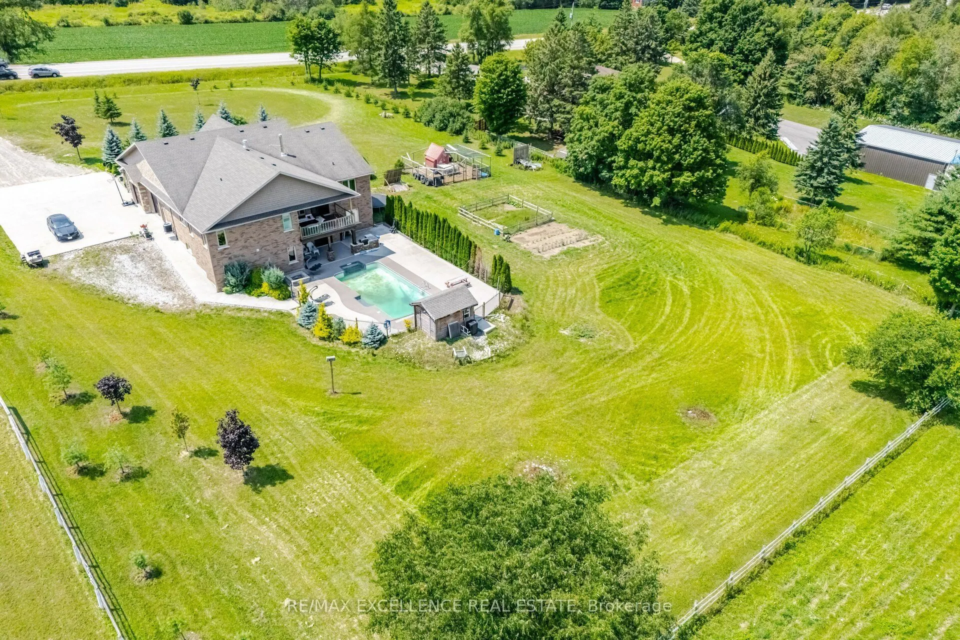 5593 Trafalgar Road