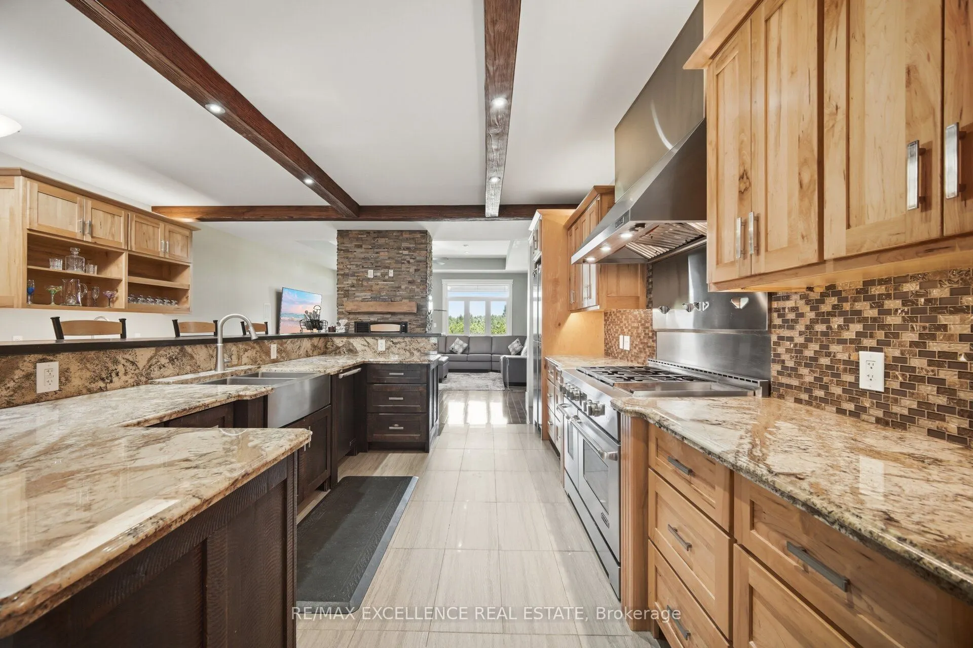 5593 Trafalgar Road