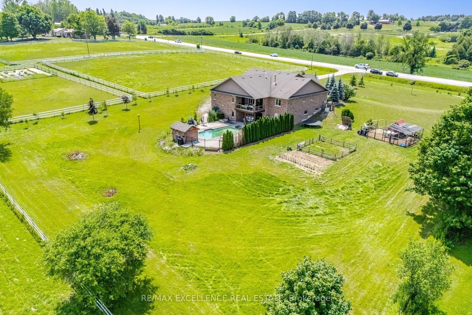 5593 Trafalgar Road