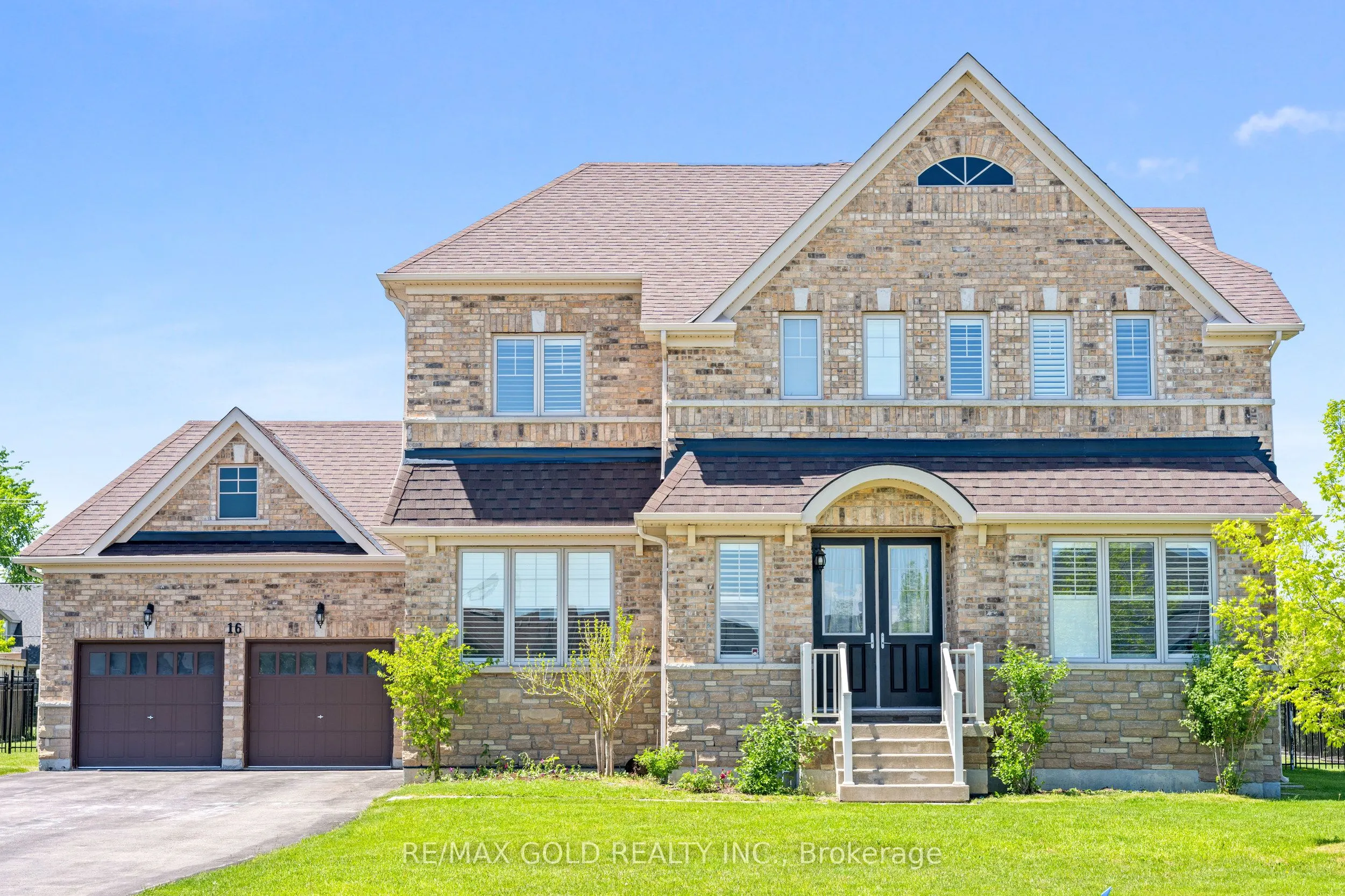 16 Meek Avenue