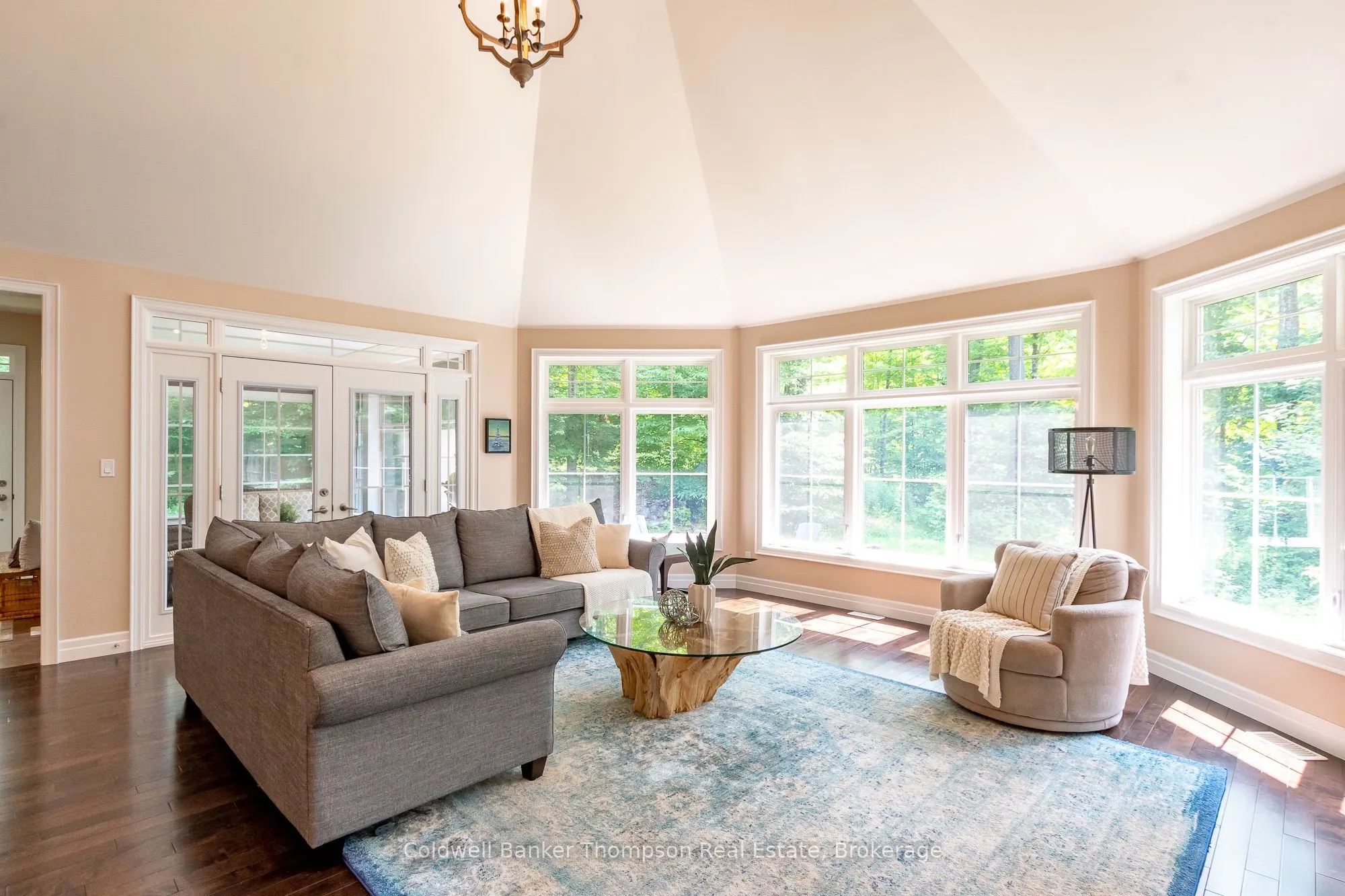 22 St Andrews Circle