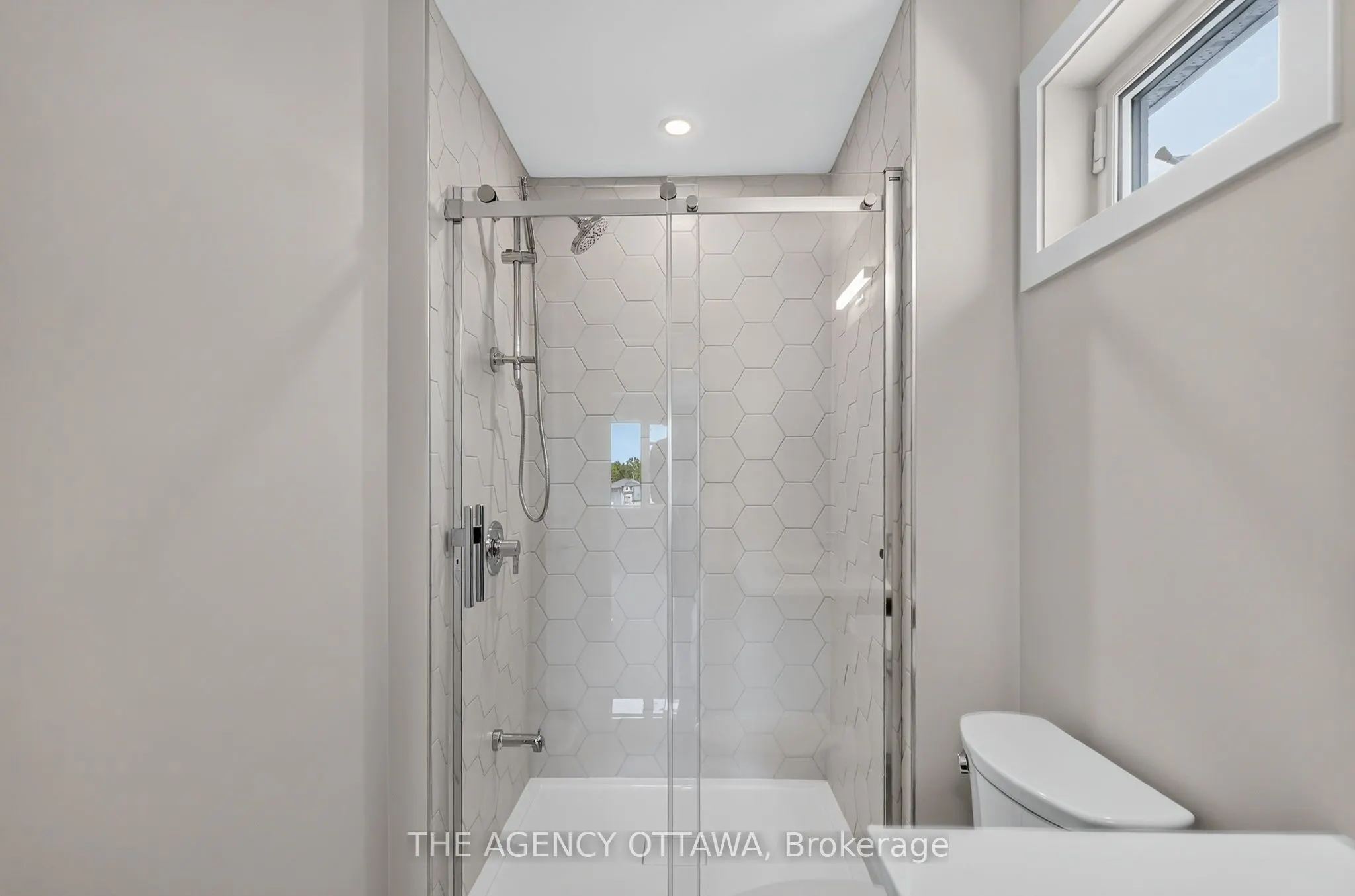 3007 Showcase Crescent