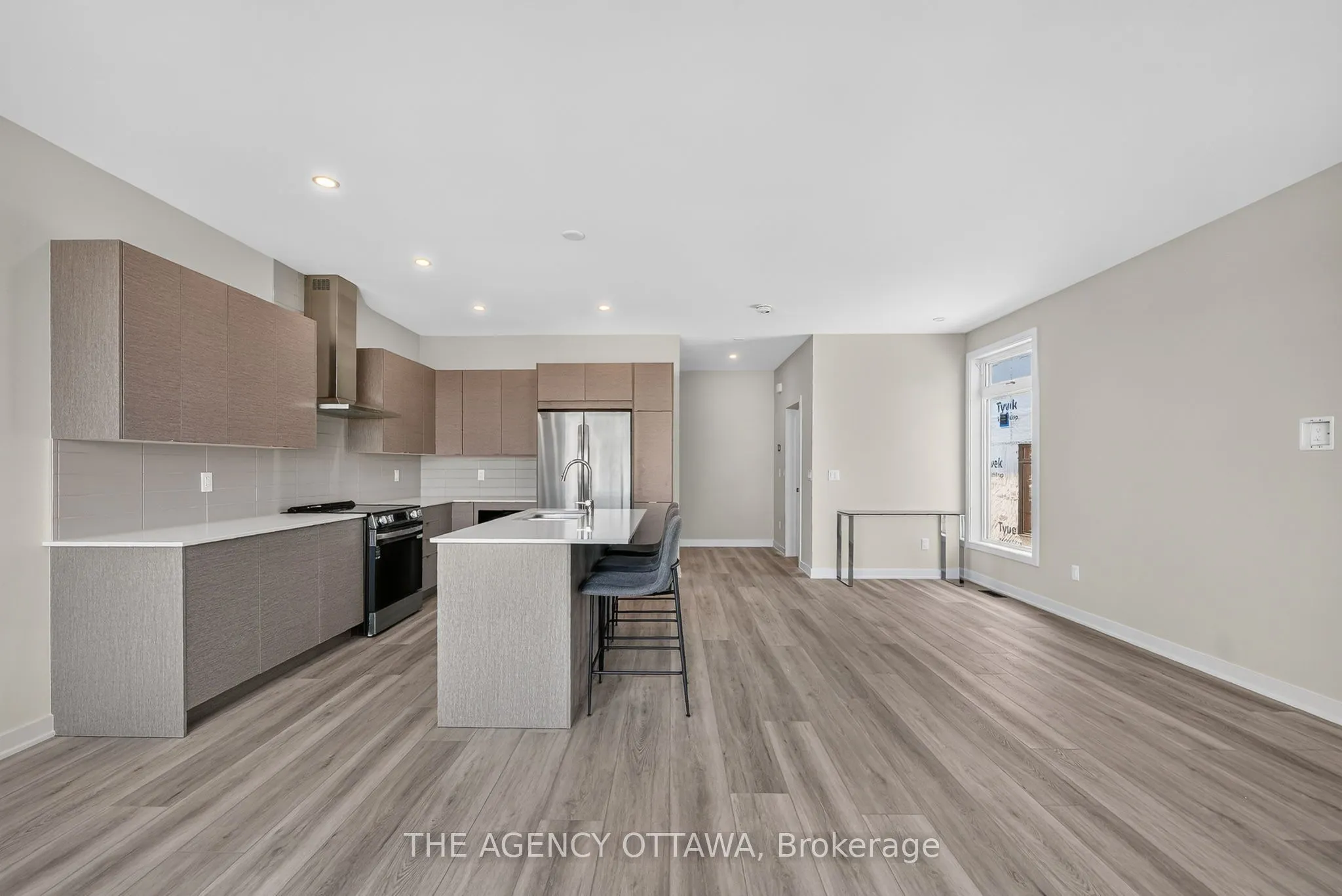 3007 Showcase Crescent