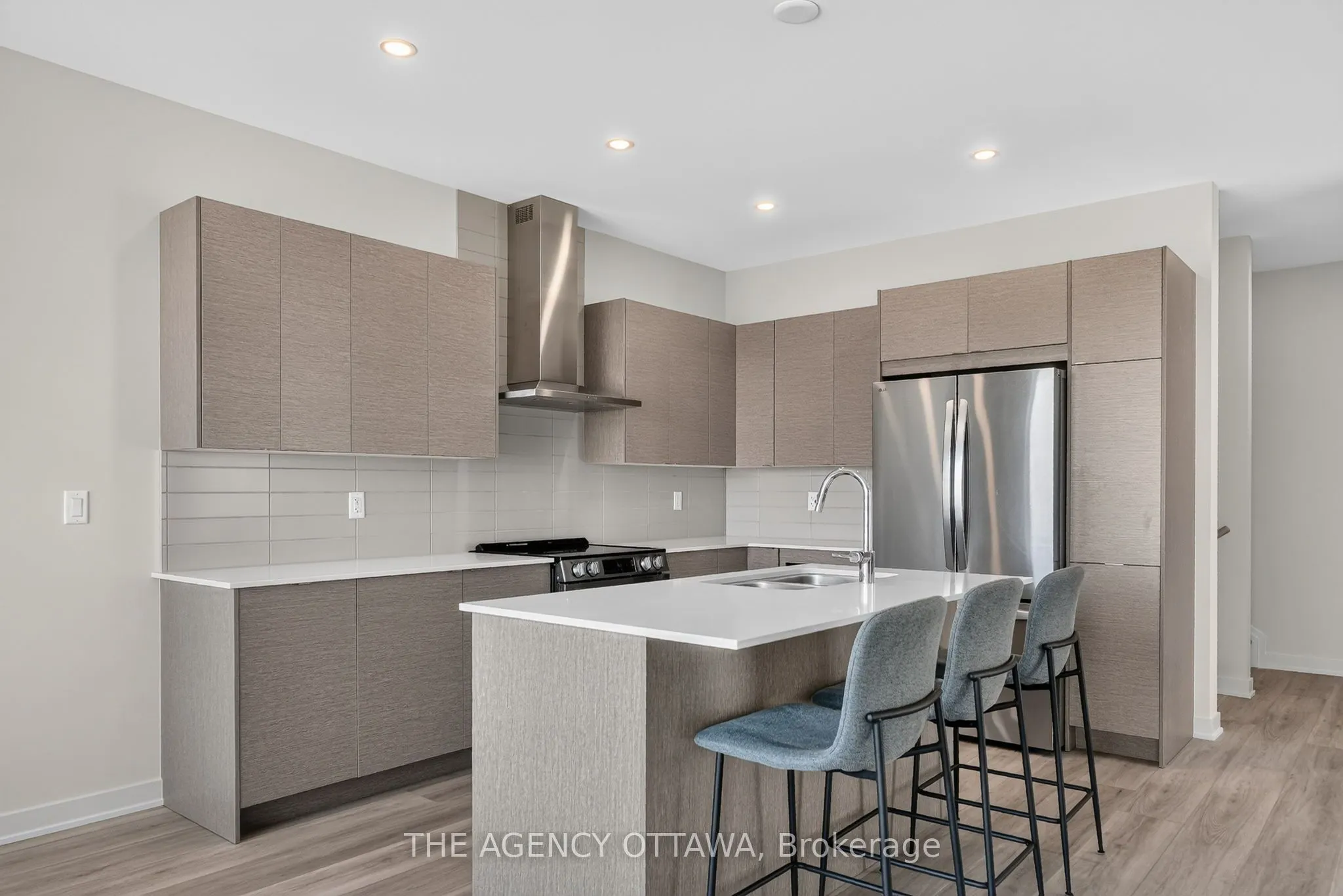 3007 Showcase Crescent