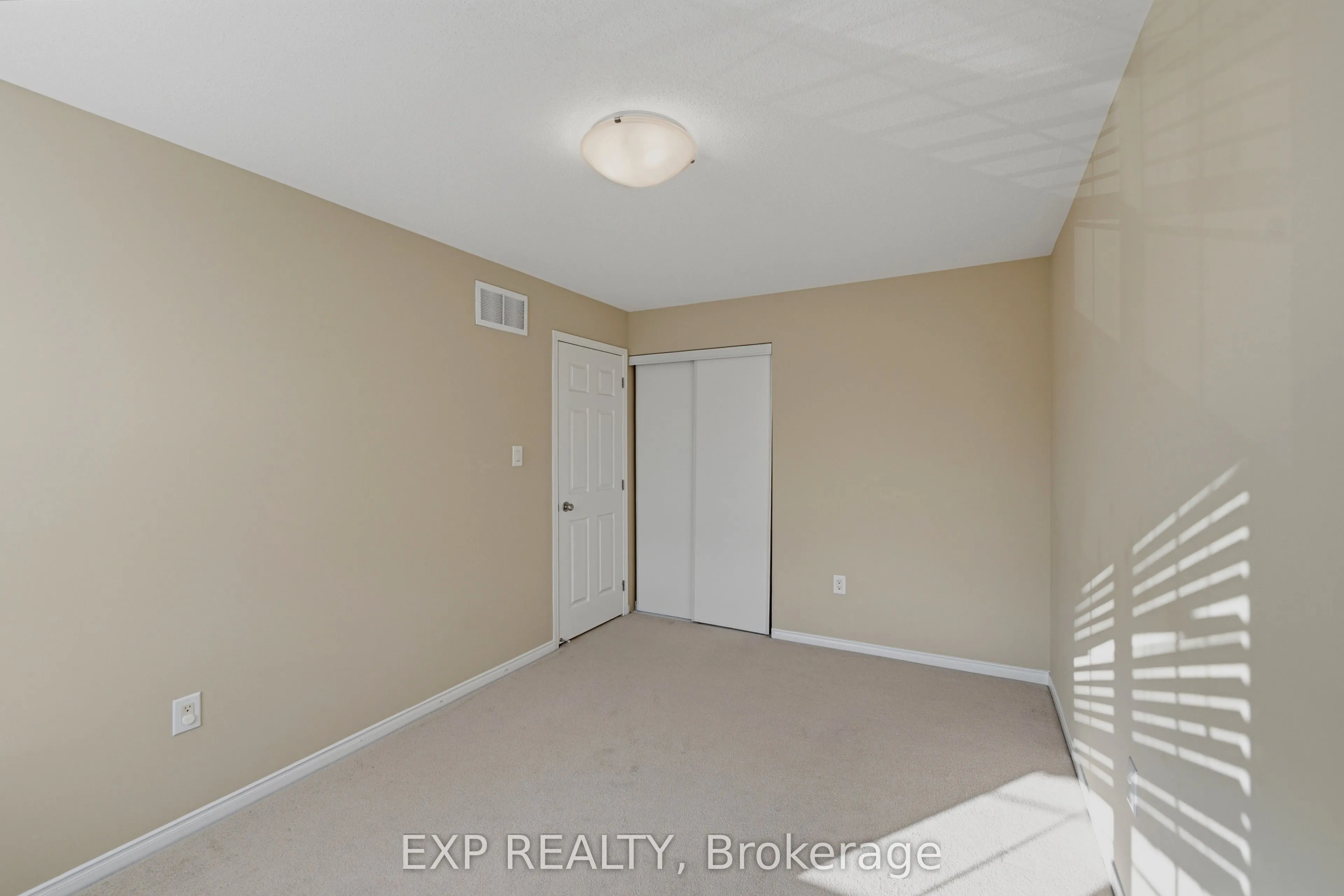 118 Laramie Crescent
