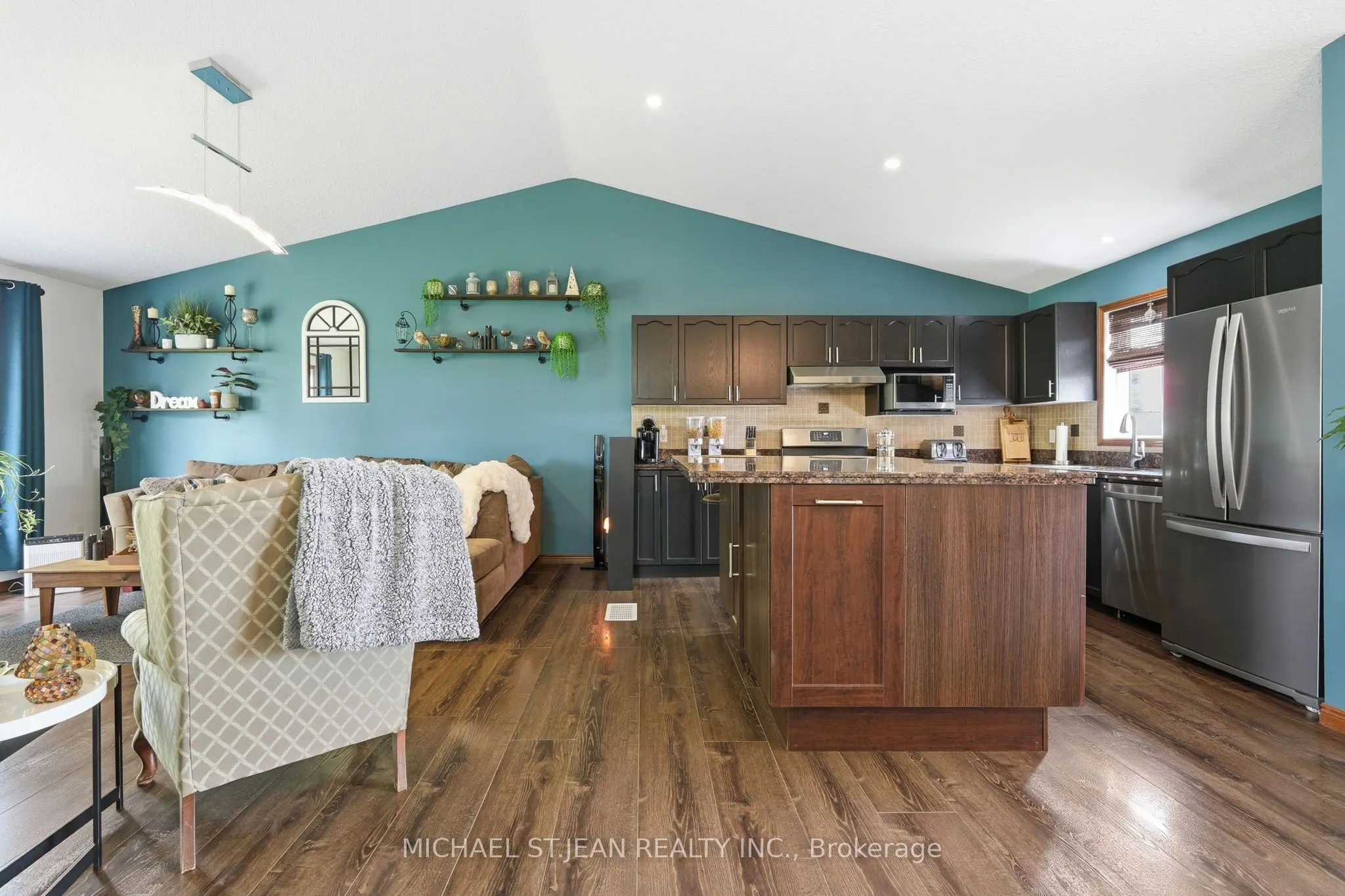 3557 Grimsby Road