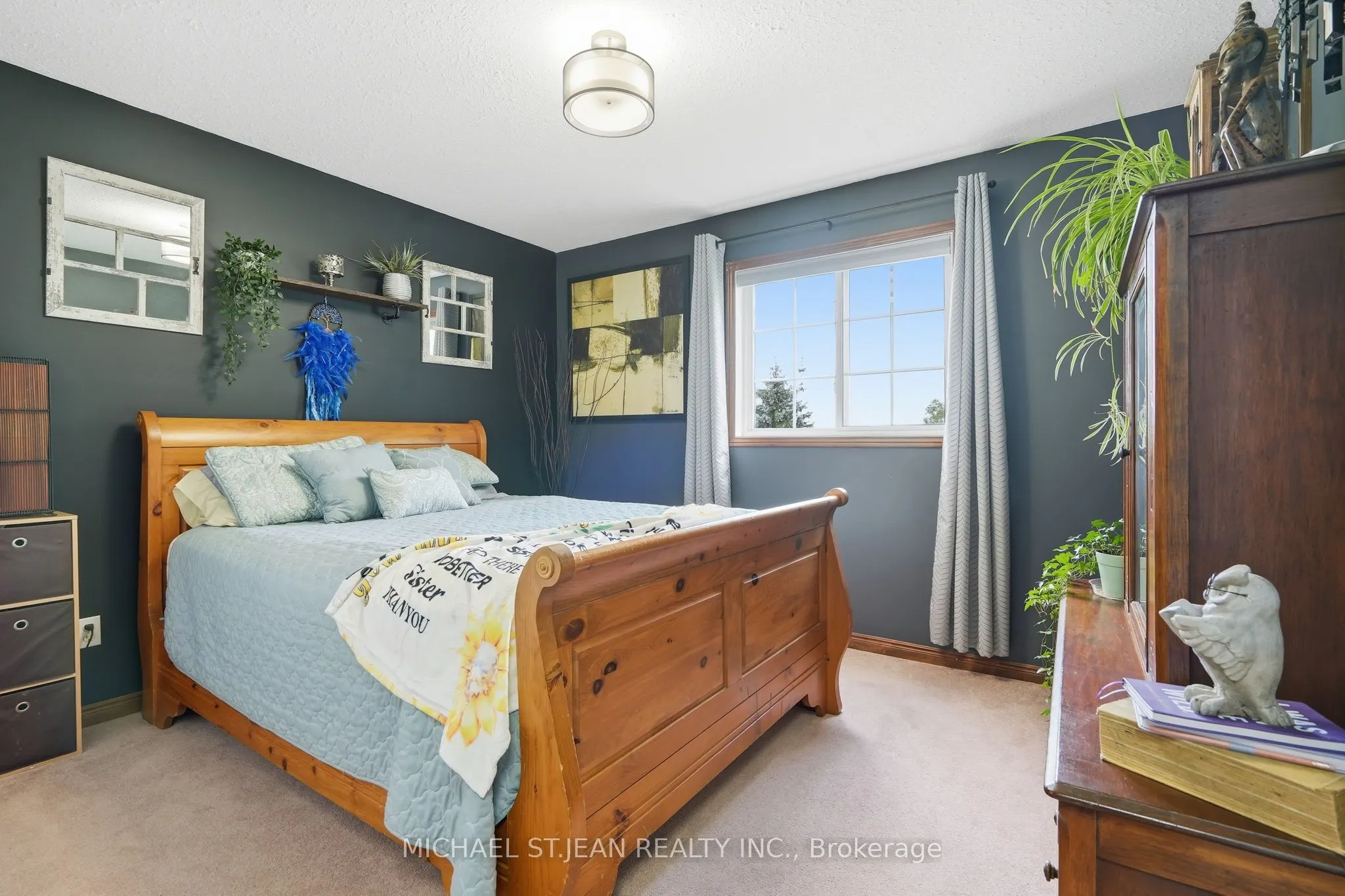 3557 Grimsby Road