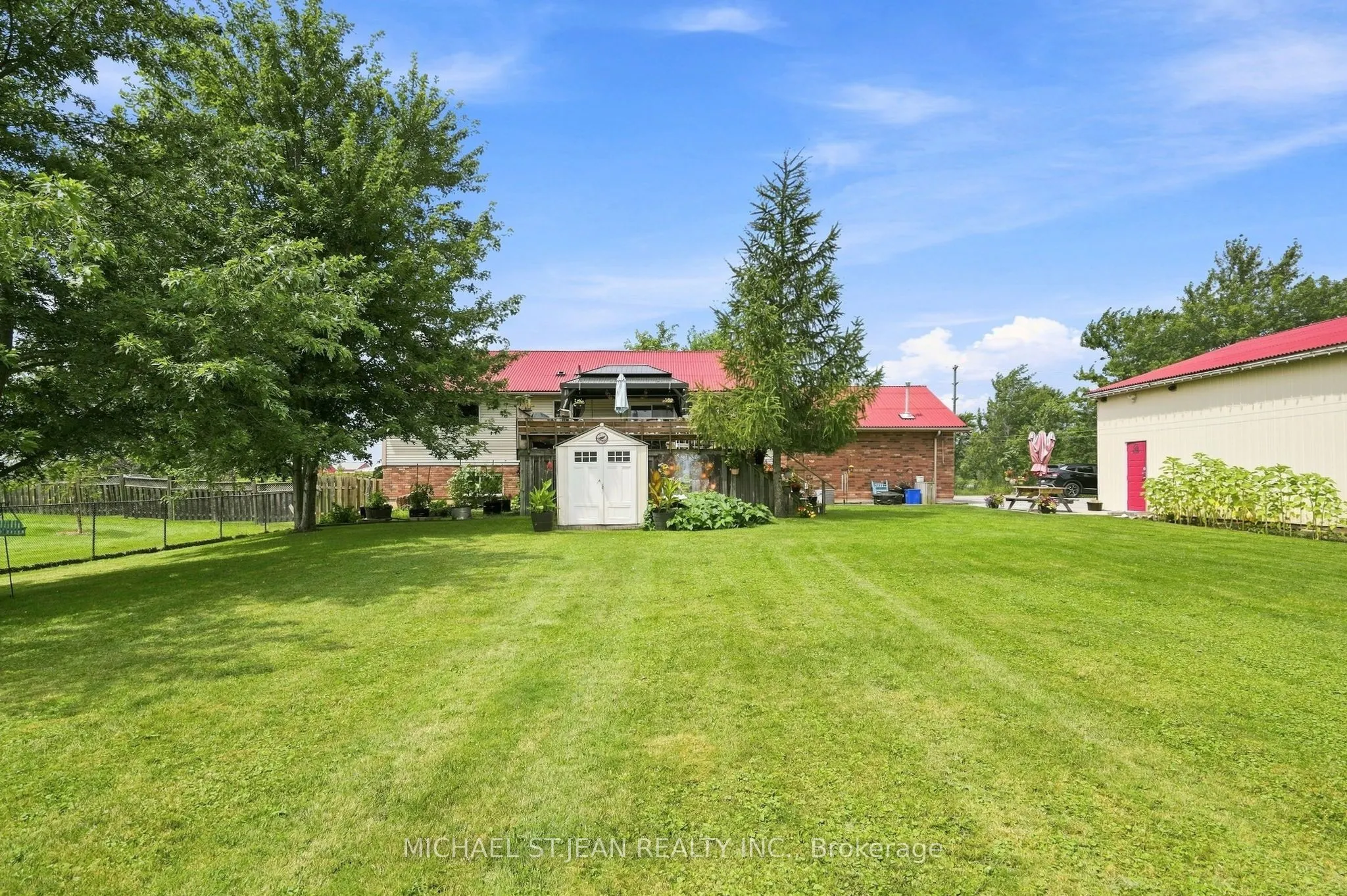 3557 Grimsby Road
