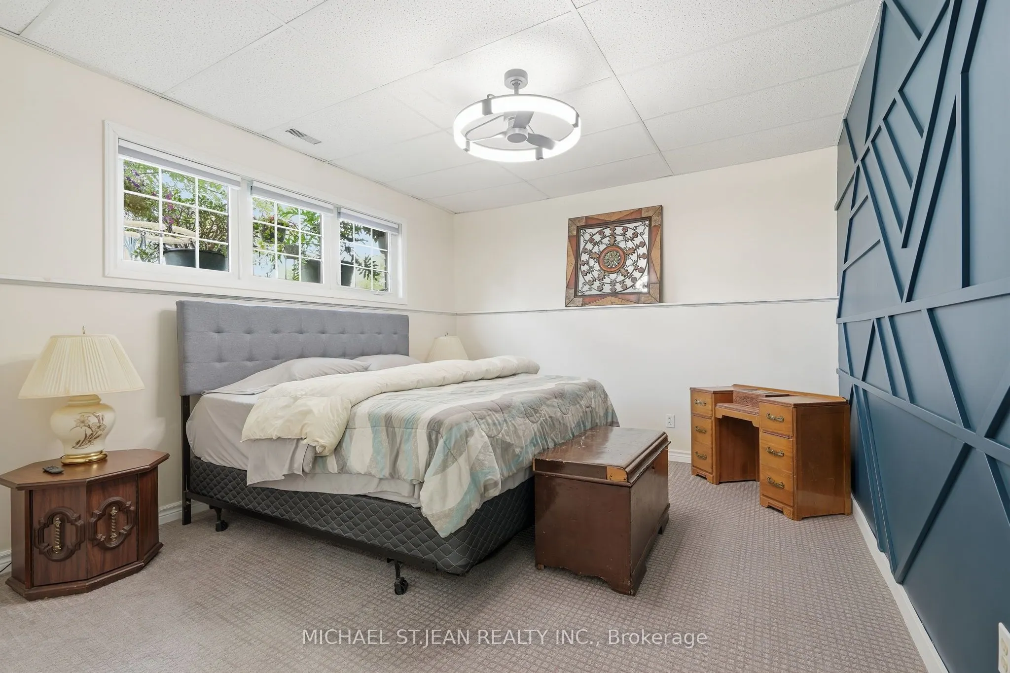 3557 Grimsby Road