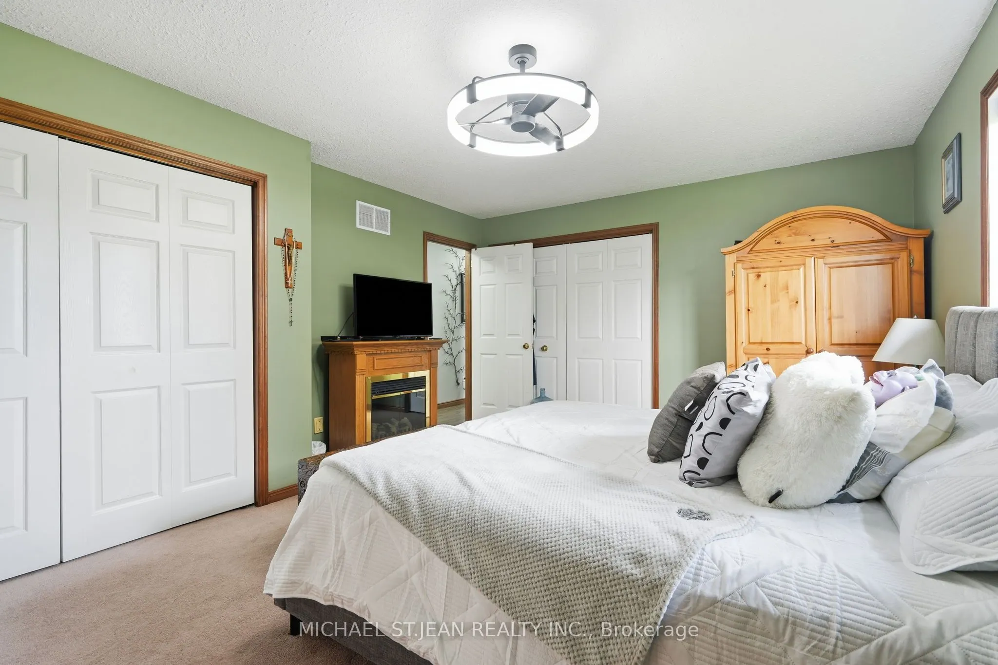 3557 Grimsby Road