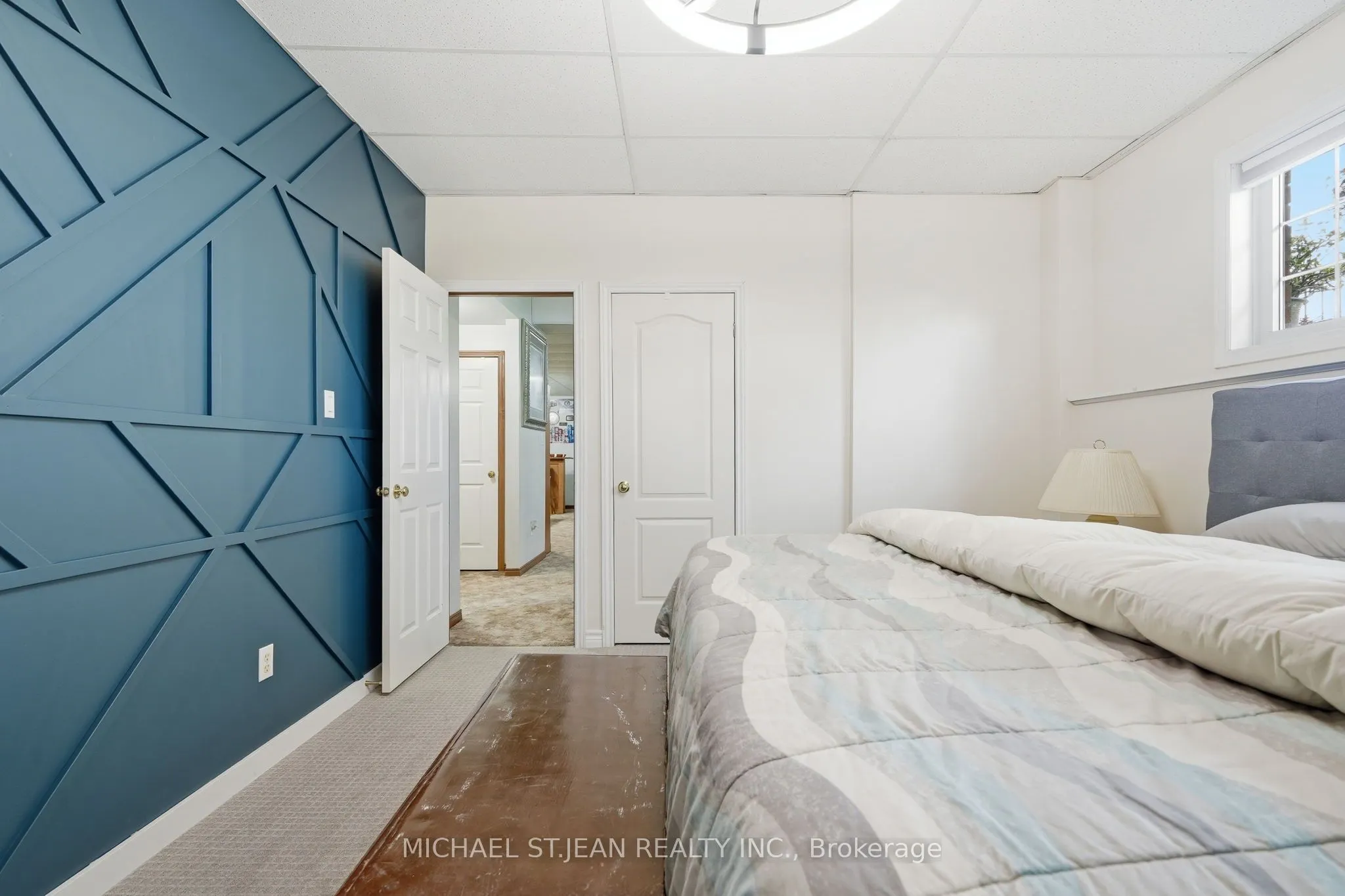 3557 Grimsby Road