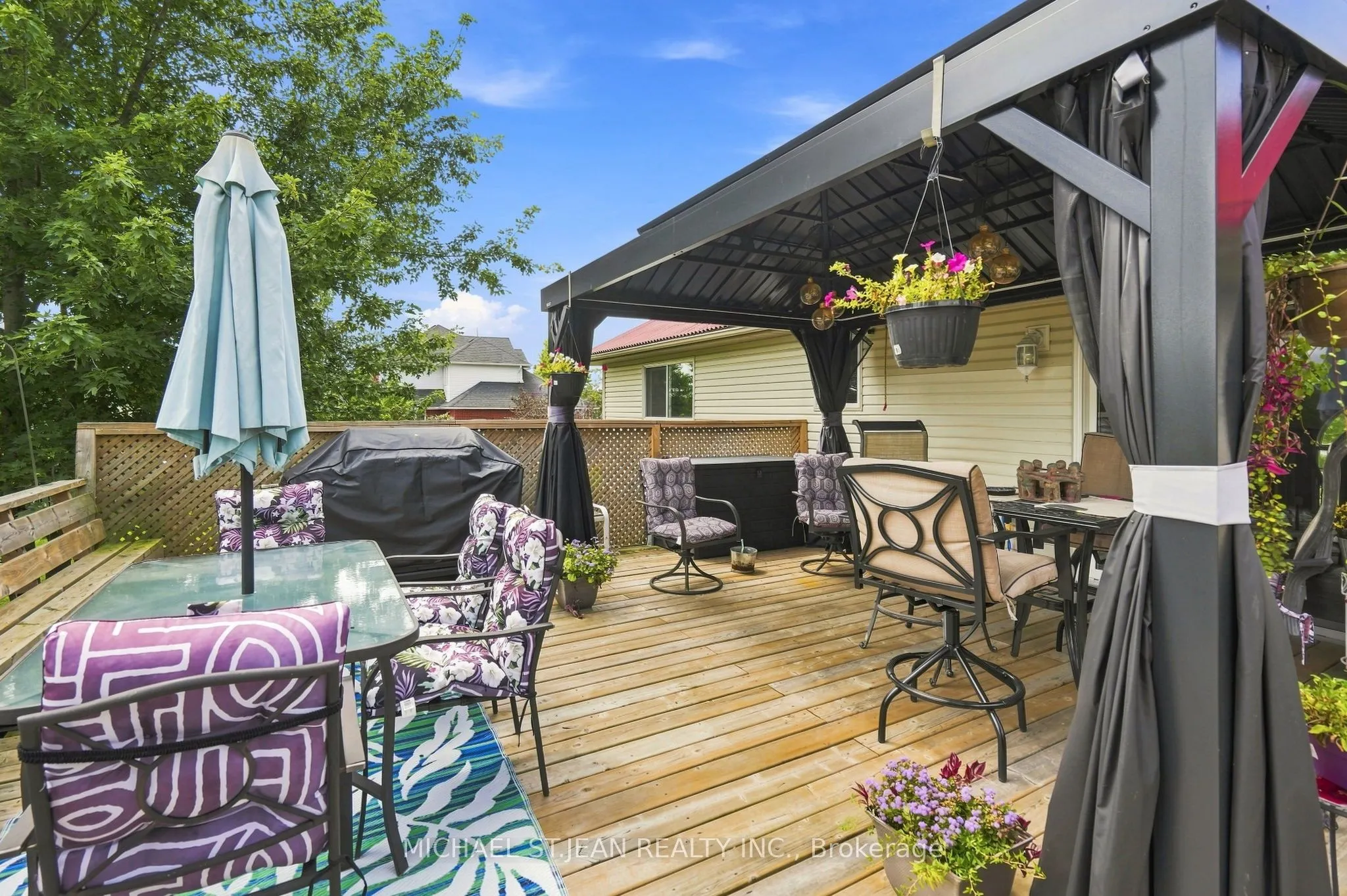 3557 Grimsby Road
