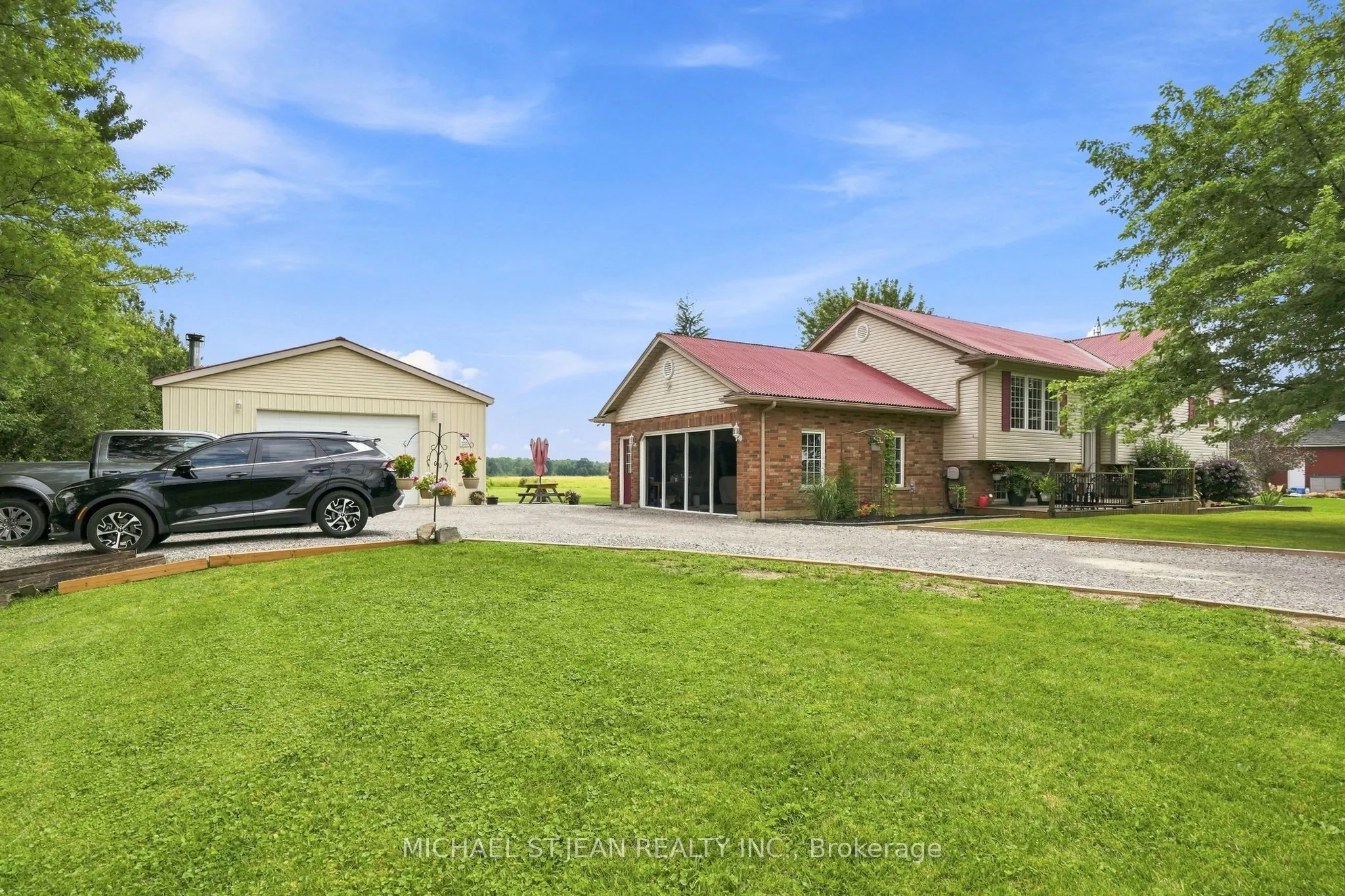 3557 Grimsby Road