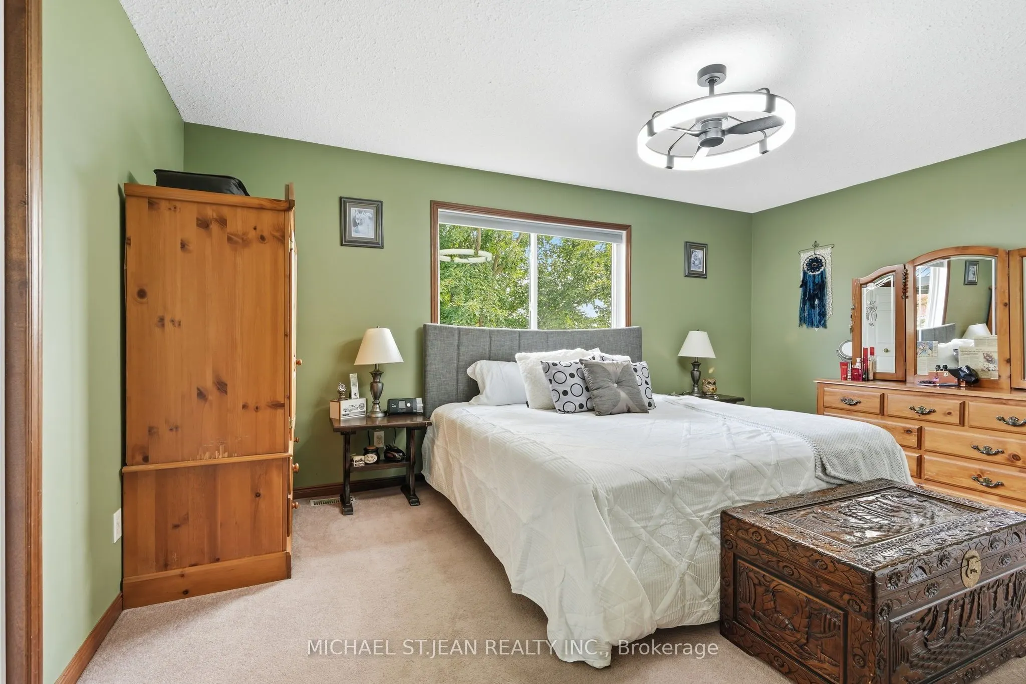 3557 Grimsby Road