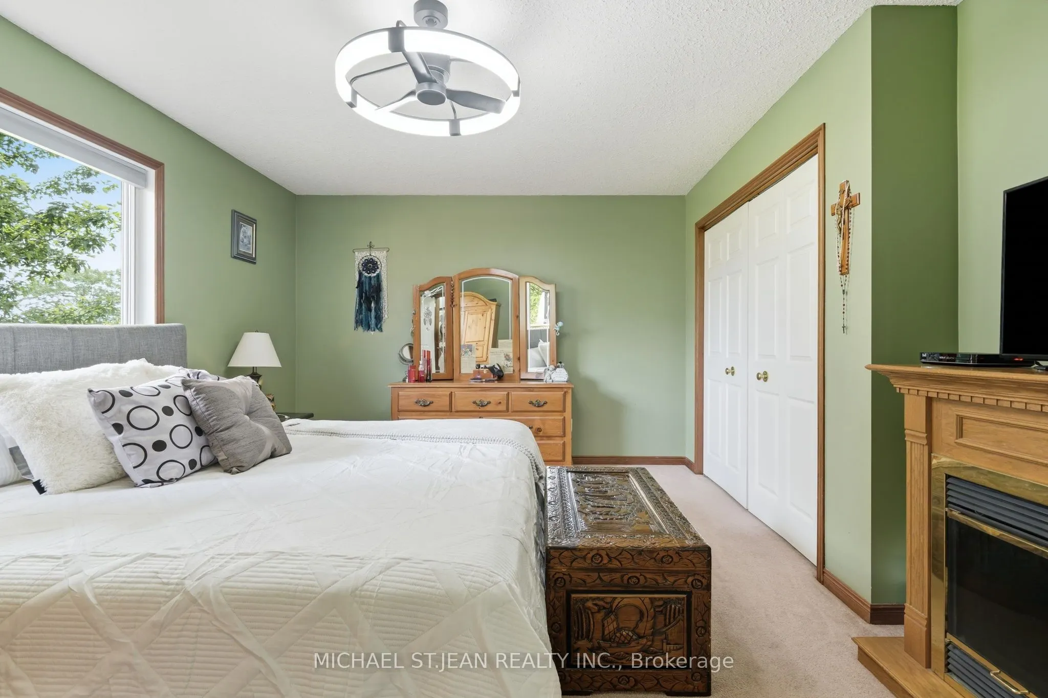 3557 Grimsby Road