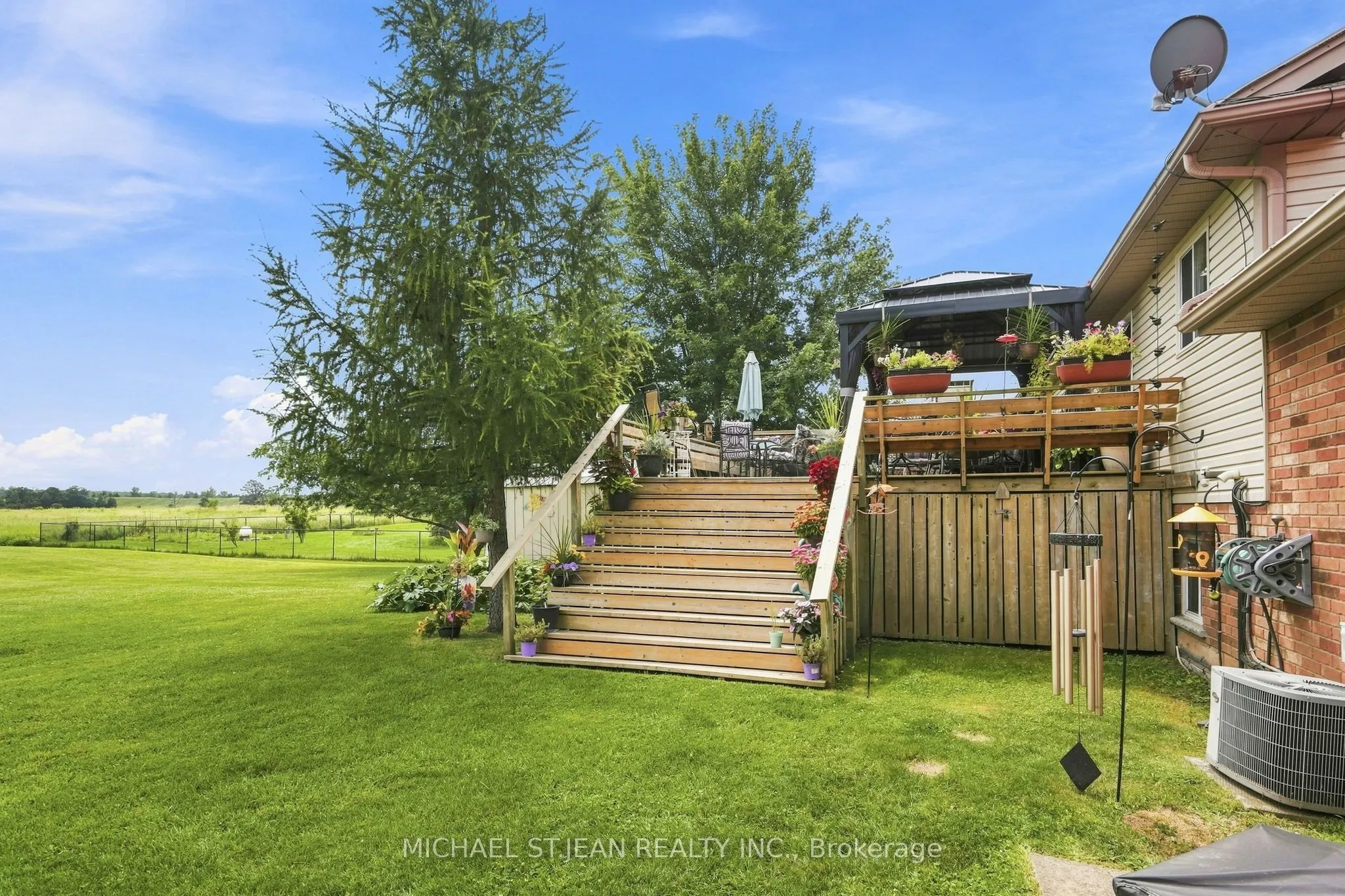 3557 Grimsby Road