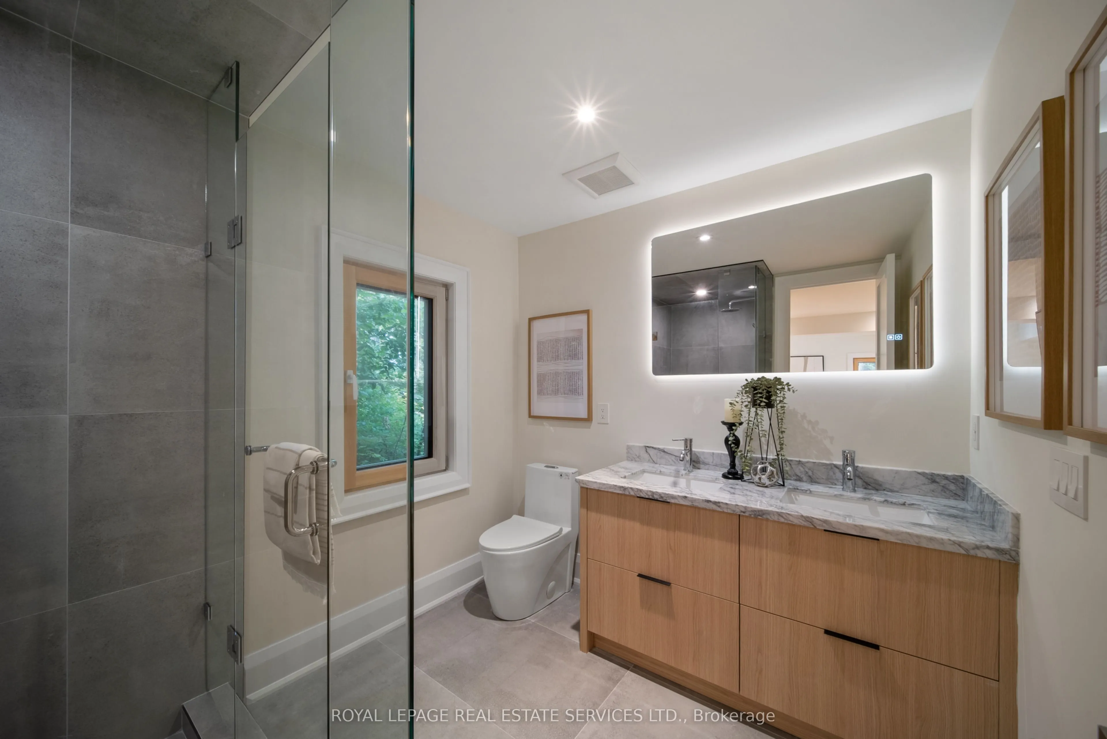 1024 Lidsley Road