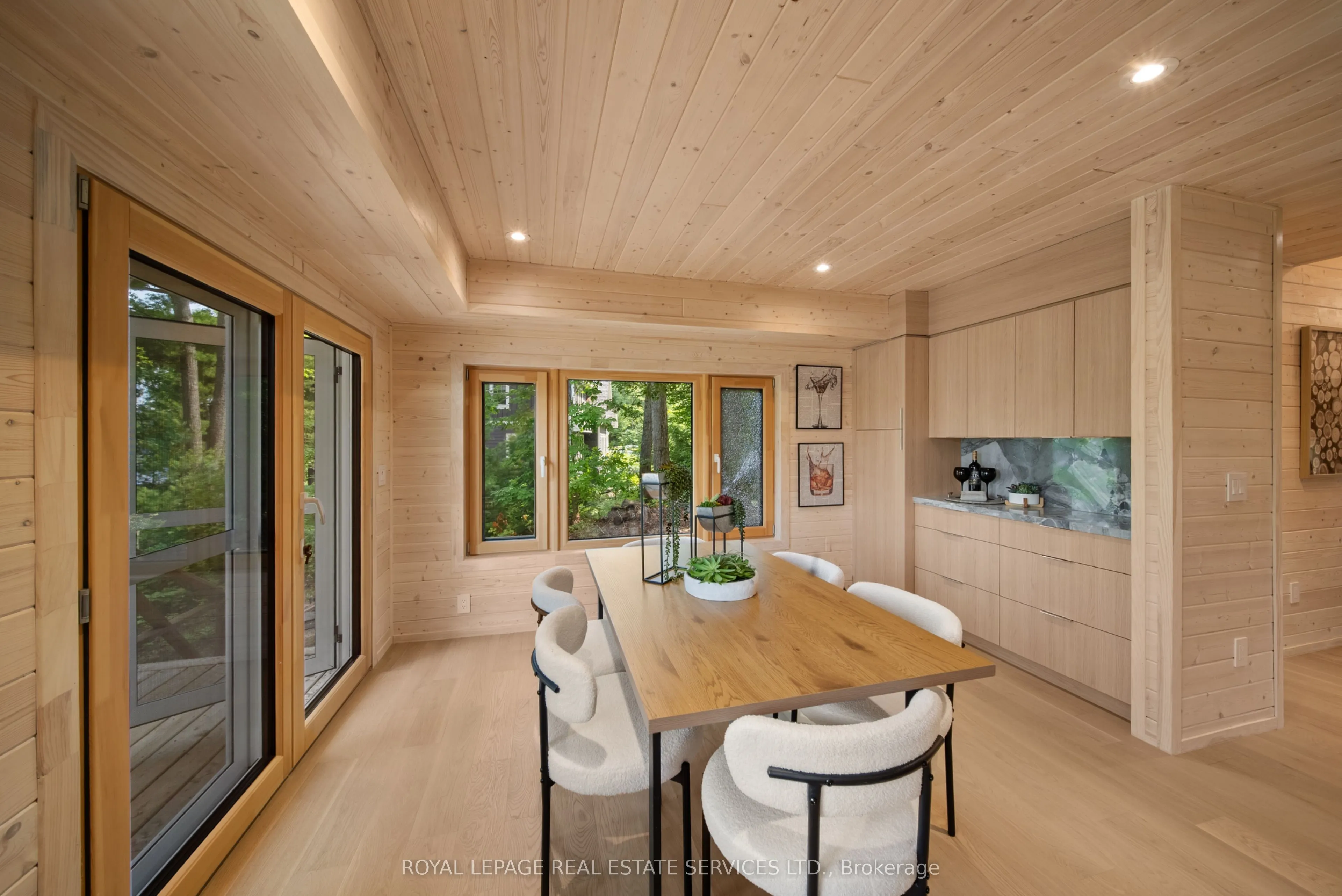 1024 Lidsley Road