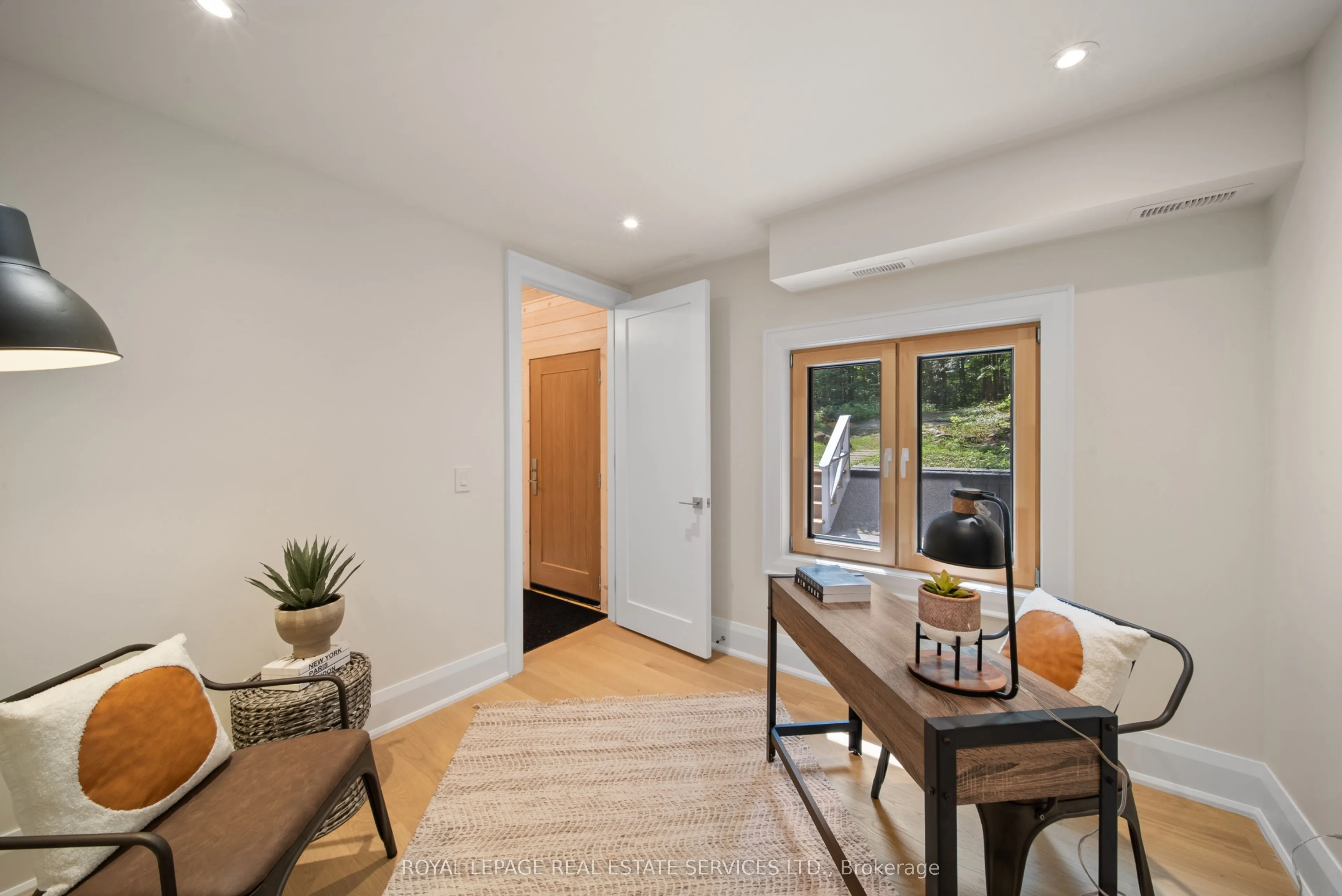 1024 Lidsley Road