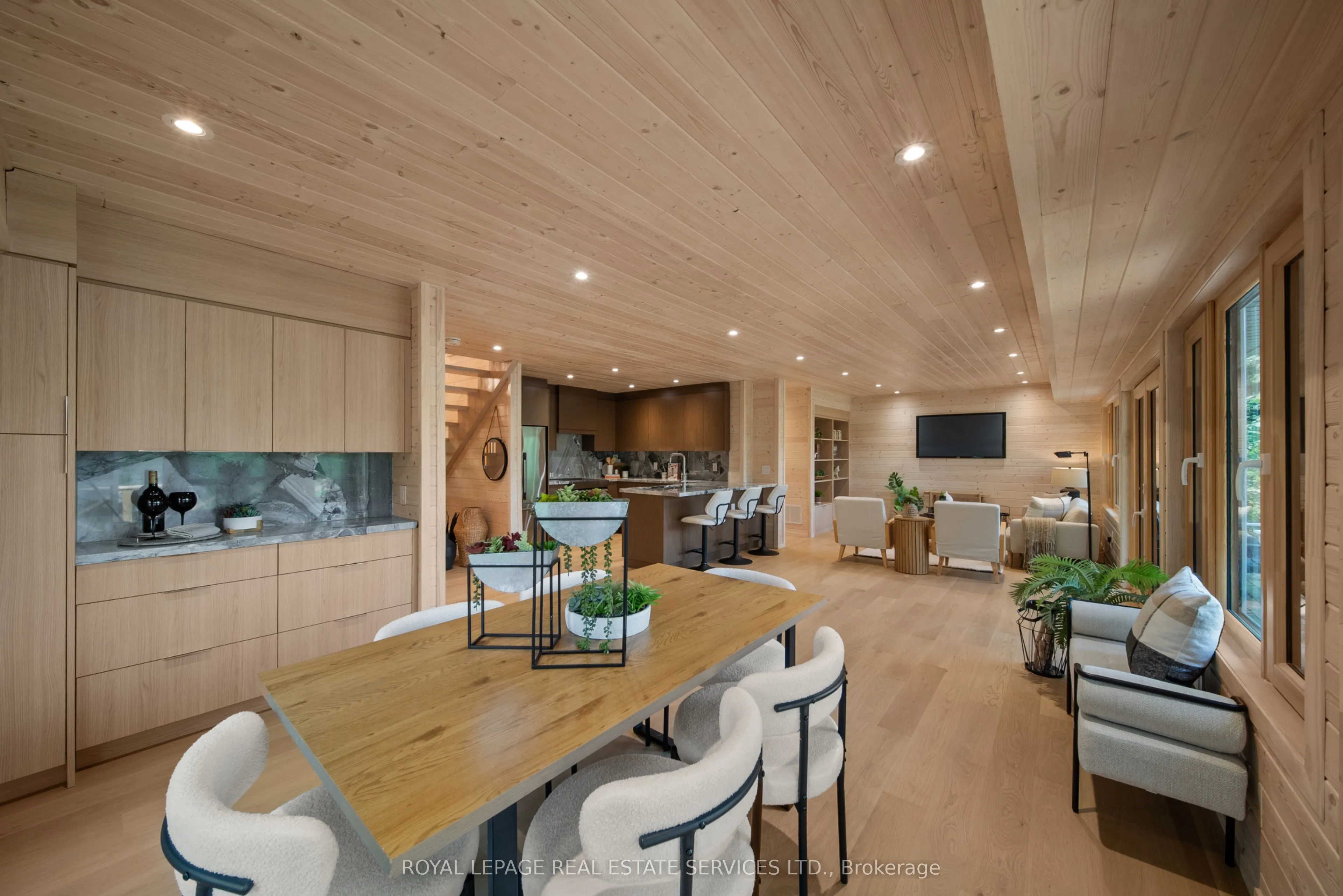 1024 Lidsley Road
